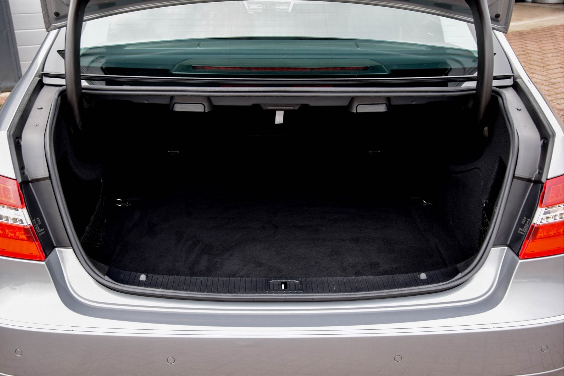 Mercedes-Benz E-Klasse 200 CGI Avantgarde Navi/Parktronic/ILS/Verw-Stln Aut5 Foto 14