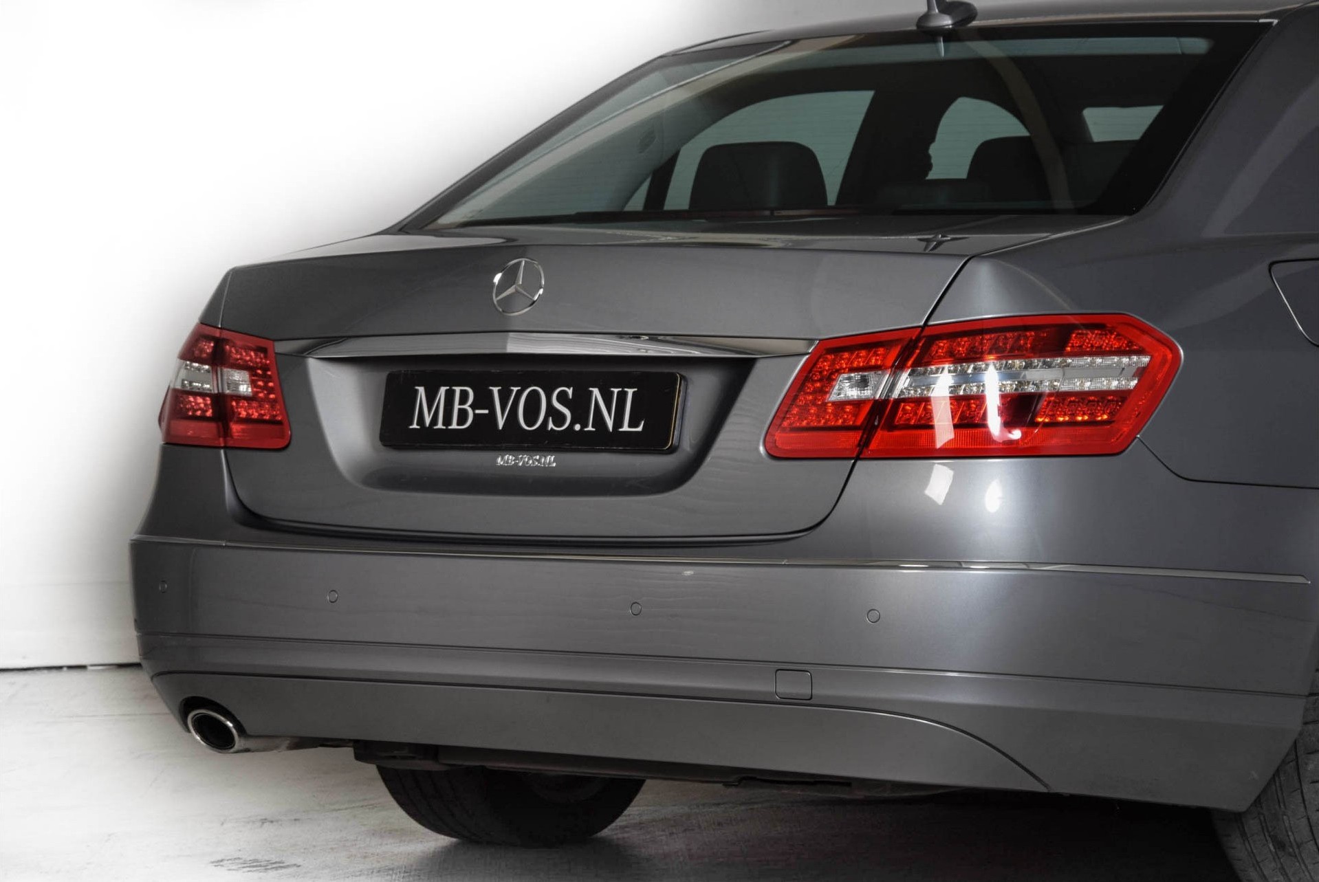 Mercedes-Benz E-Klasse 200 CGI Avantgarde Navi/Parktronic/ILS/Verw-Stln Aut5 Foto 17