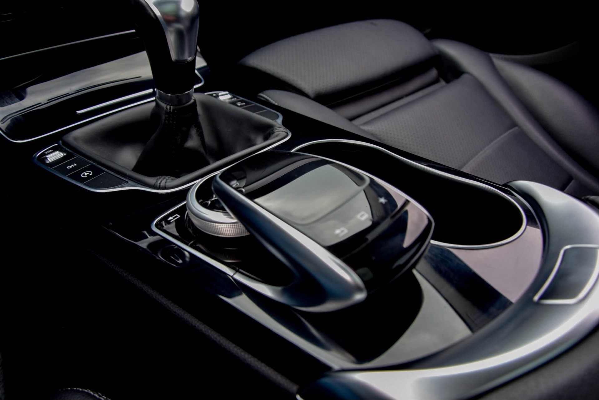 Mercedes-Benz C-Klasse Estate 180 Cdi Prestige AMG pakket/Leder/Pano/Camera/Stoelverwarming/LED/Hand.6 Foto 15