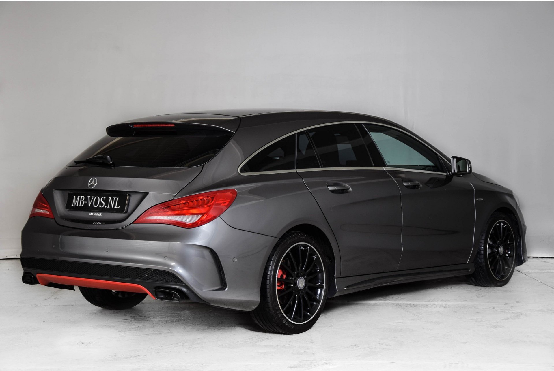 Mercedes-Benz CLA-Klasse Shooting Brake 220 Cdi AMG Navigatie/Pts/Verw-stoeln Aut7 Foto 2