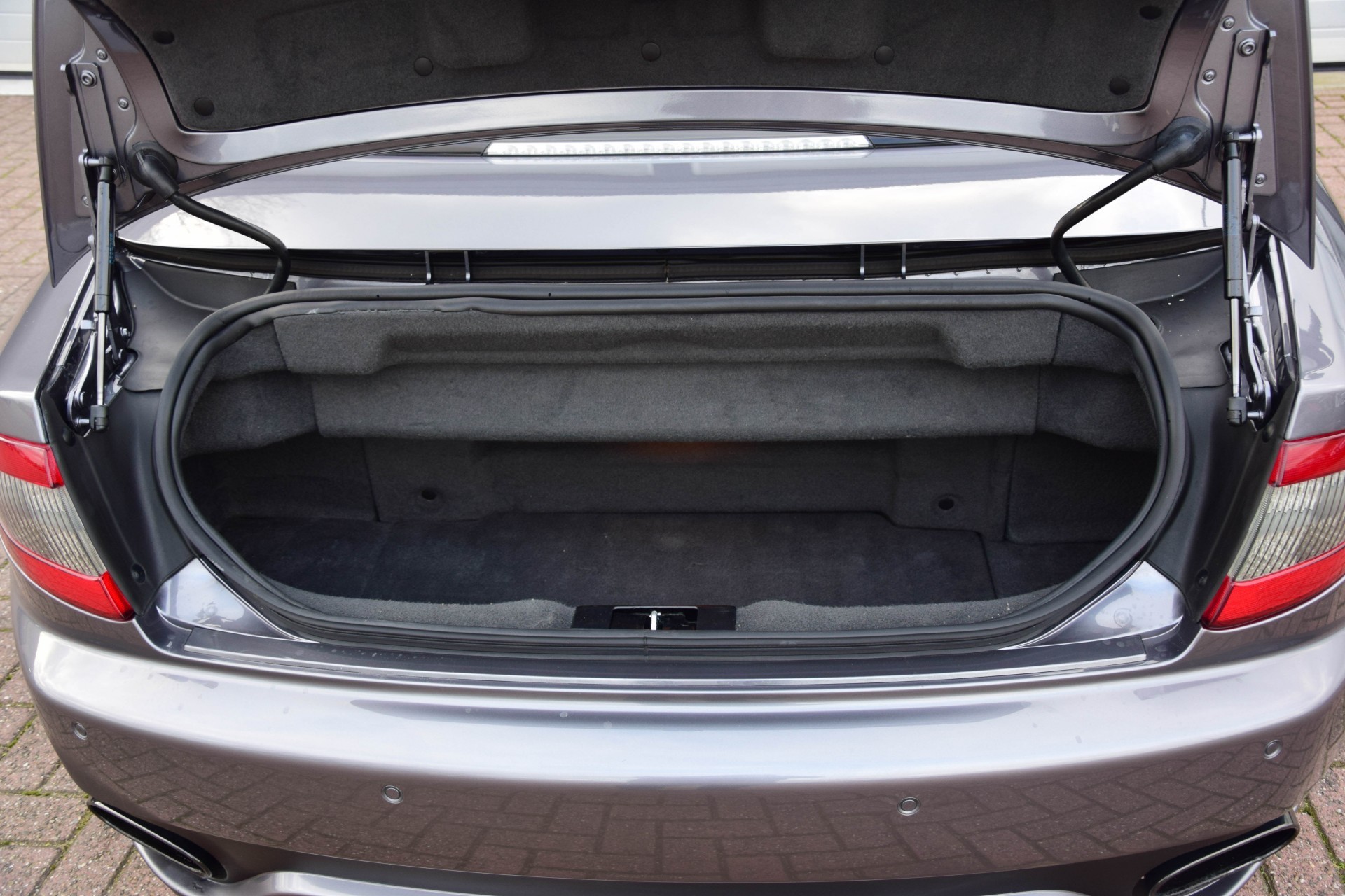 Maserati GranCabrio 4.7 SPORT Bose/Nappa/Touchscreen/20" Aut6 Foto 22