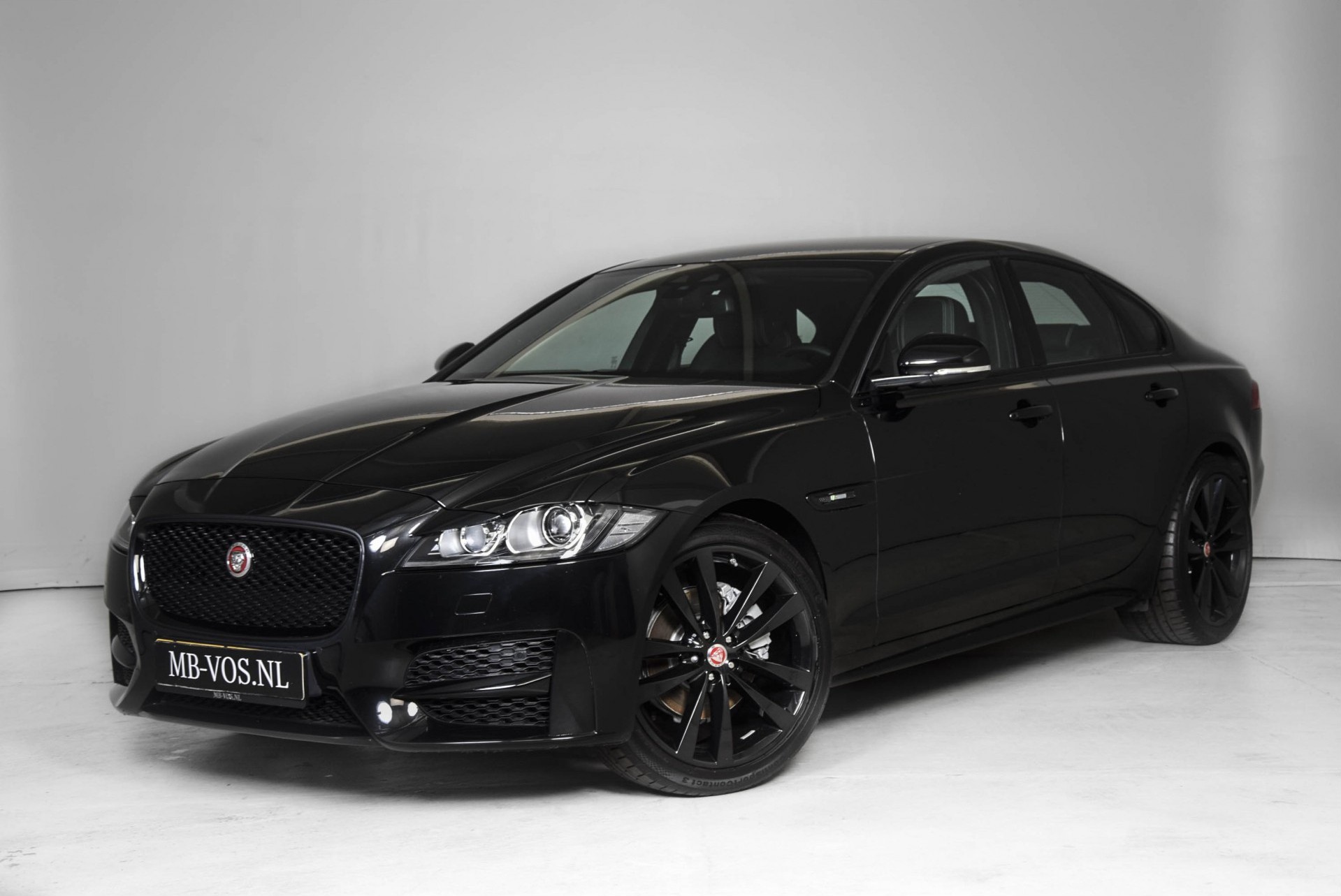 Jaguar XF 2.0D Portfolio R-sport/Black Edition/Xenon/Keyless-GO/Camera/Leder/20'' Aut8 Foto 1