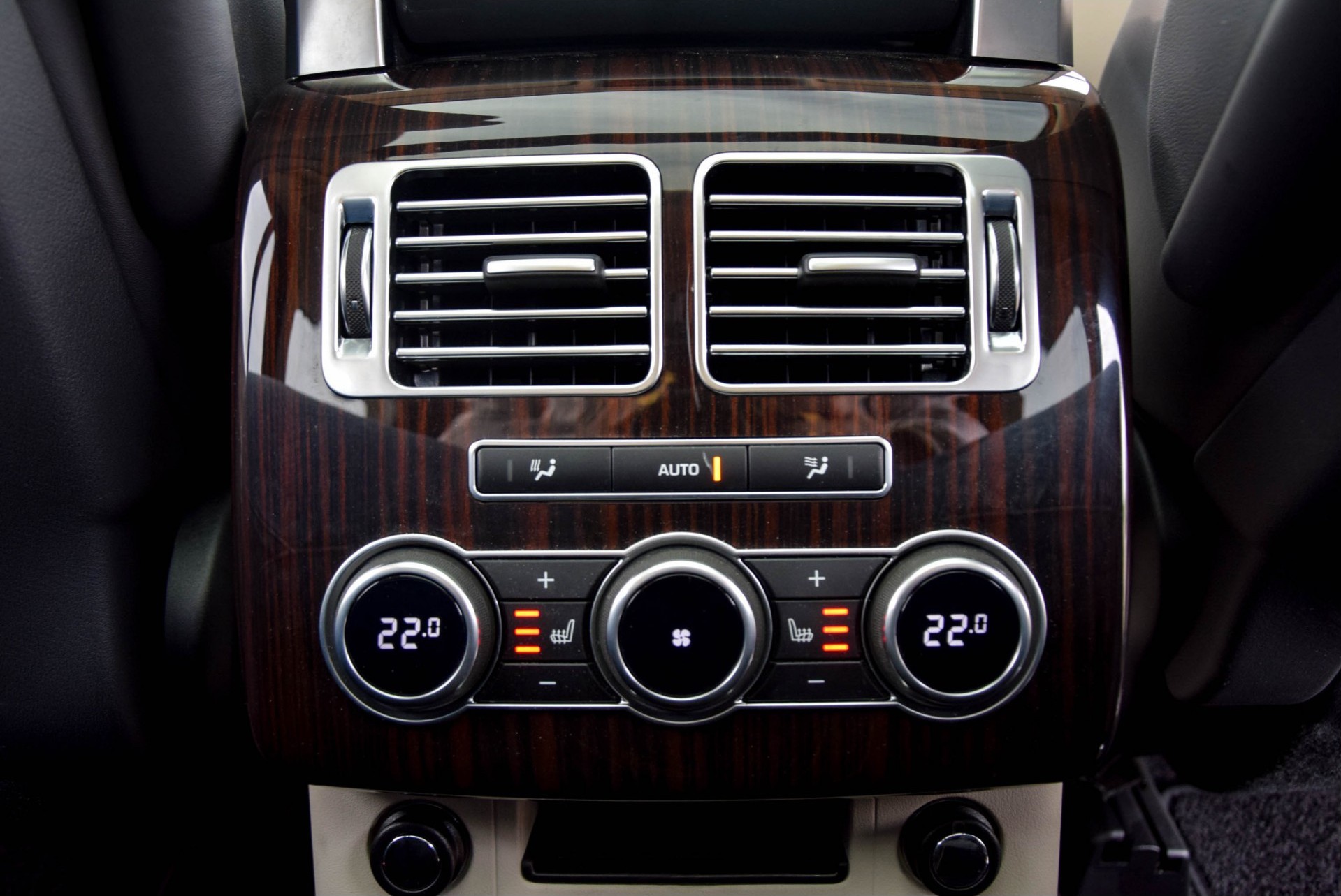 Land Rover Range Rover 4.4 SDV8 VOGUE Pano/Meridian/Massage/Camera/Nappaleder Aut8 Foto 11