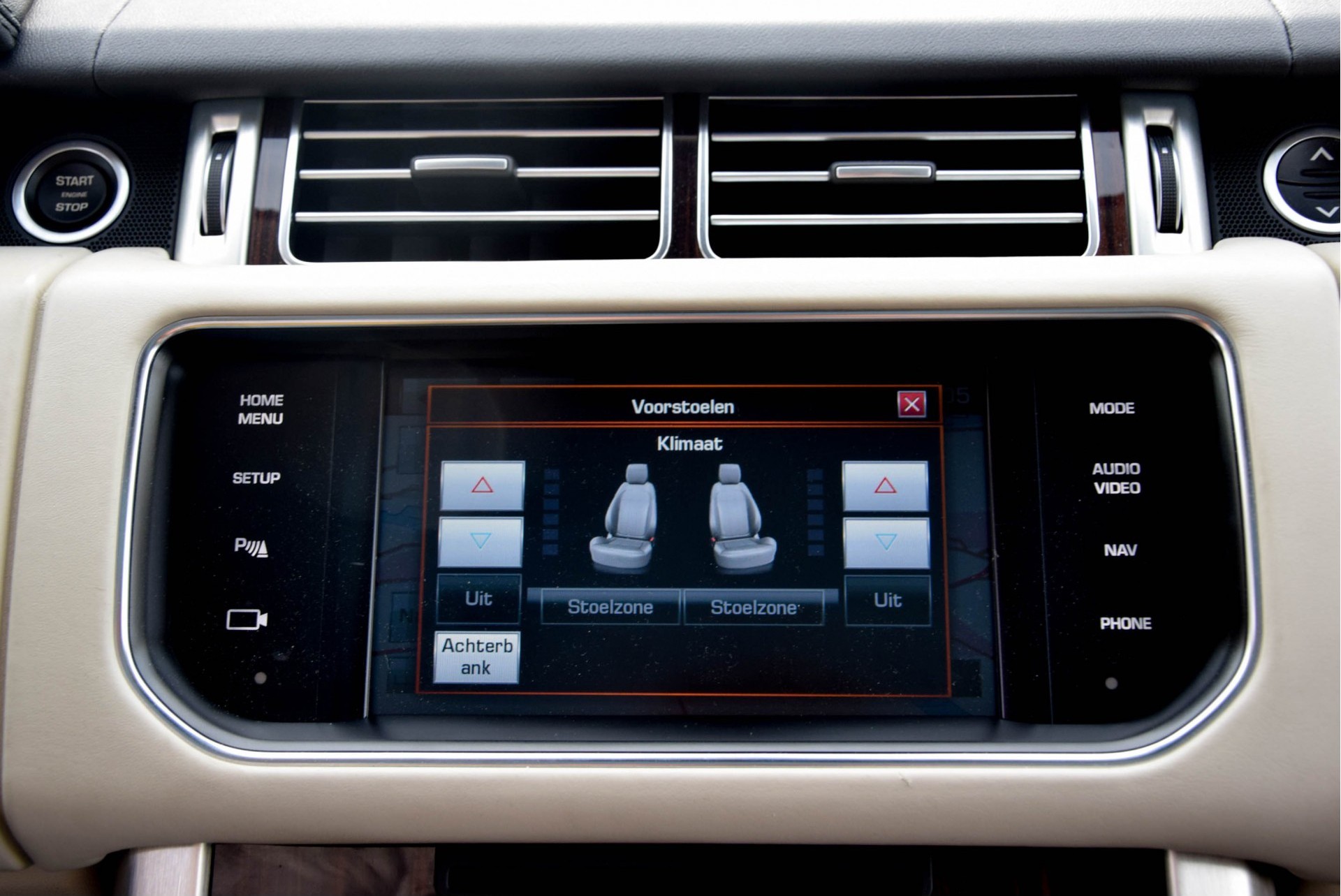 Land Rover Range Rover 4.4 SDV8 VOGUE Pano/Meridian/Massage/Camera/Nappaleder Aut8 Foto 12