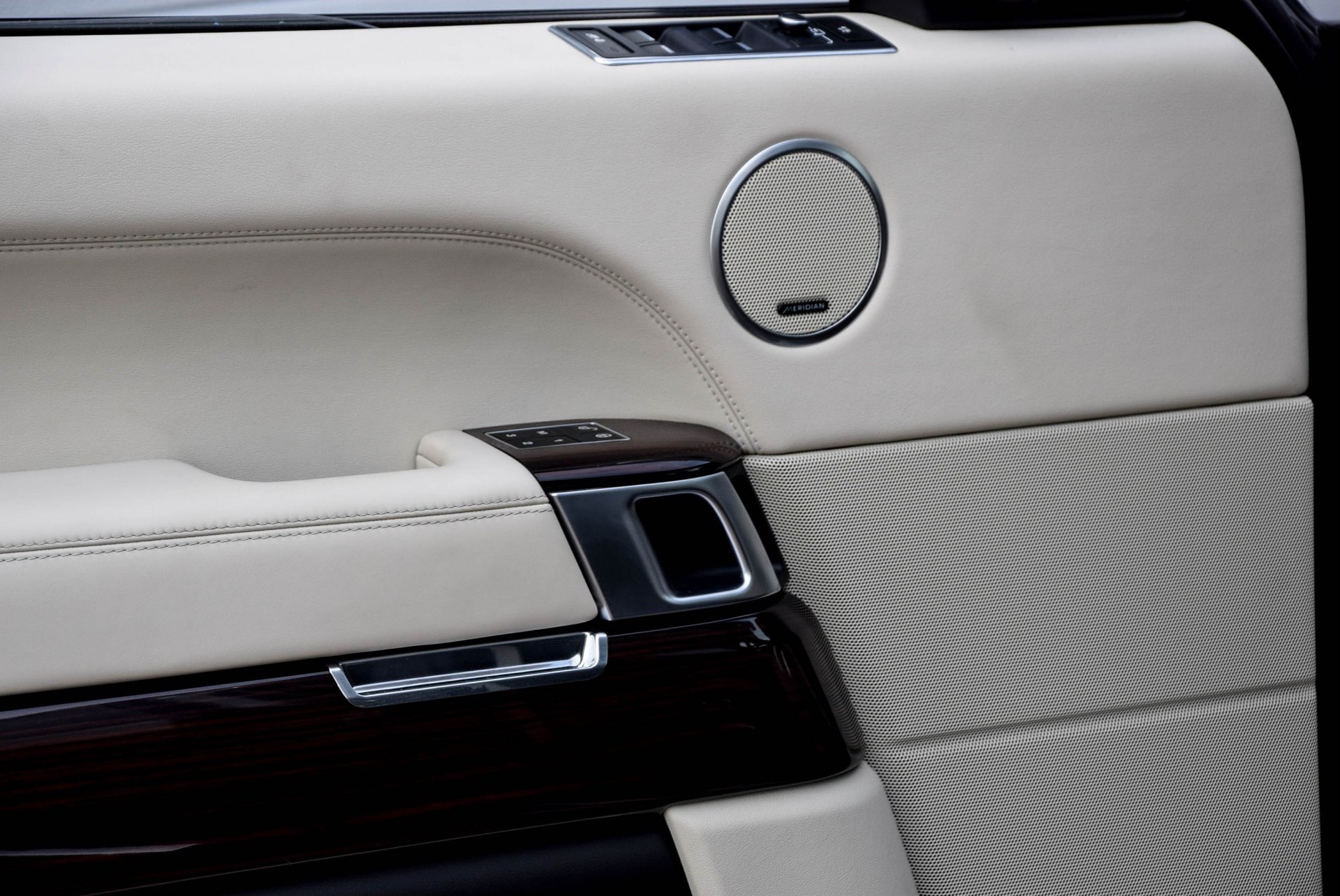 Land Rover Range Rover 4.4 SDV8 VOGUE Pano/Meridian/Massage/Camera/Nappaleder Aut8 Foto 13