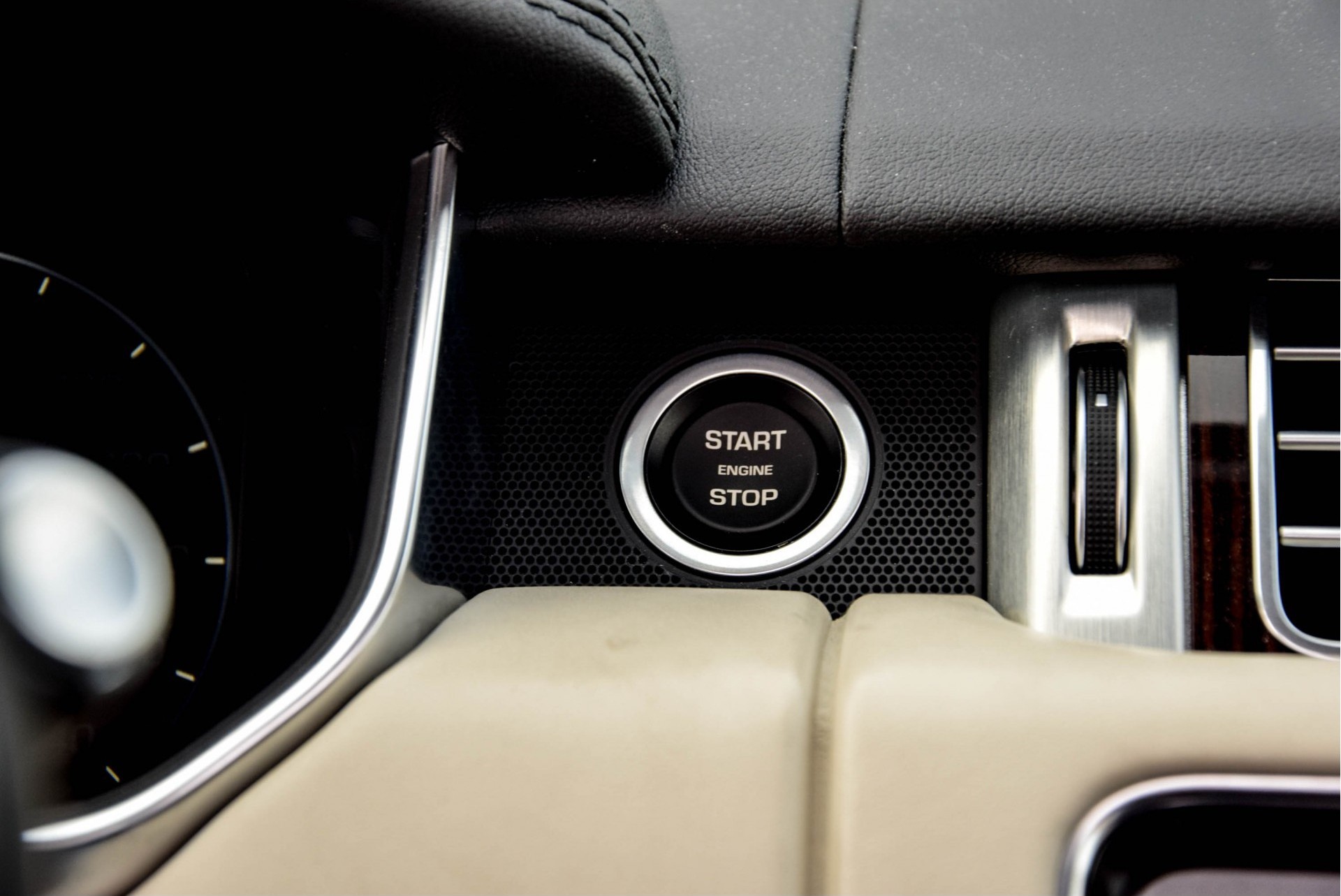 Land Rover Range Rover 4.4 SDV8 VOGUE Pano/Meridian/Massage/Camera/Nappaleder Aut8 Foto 15