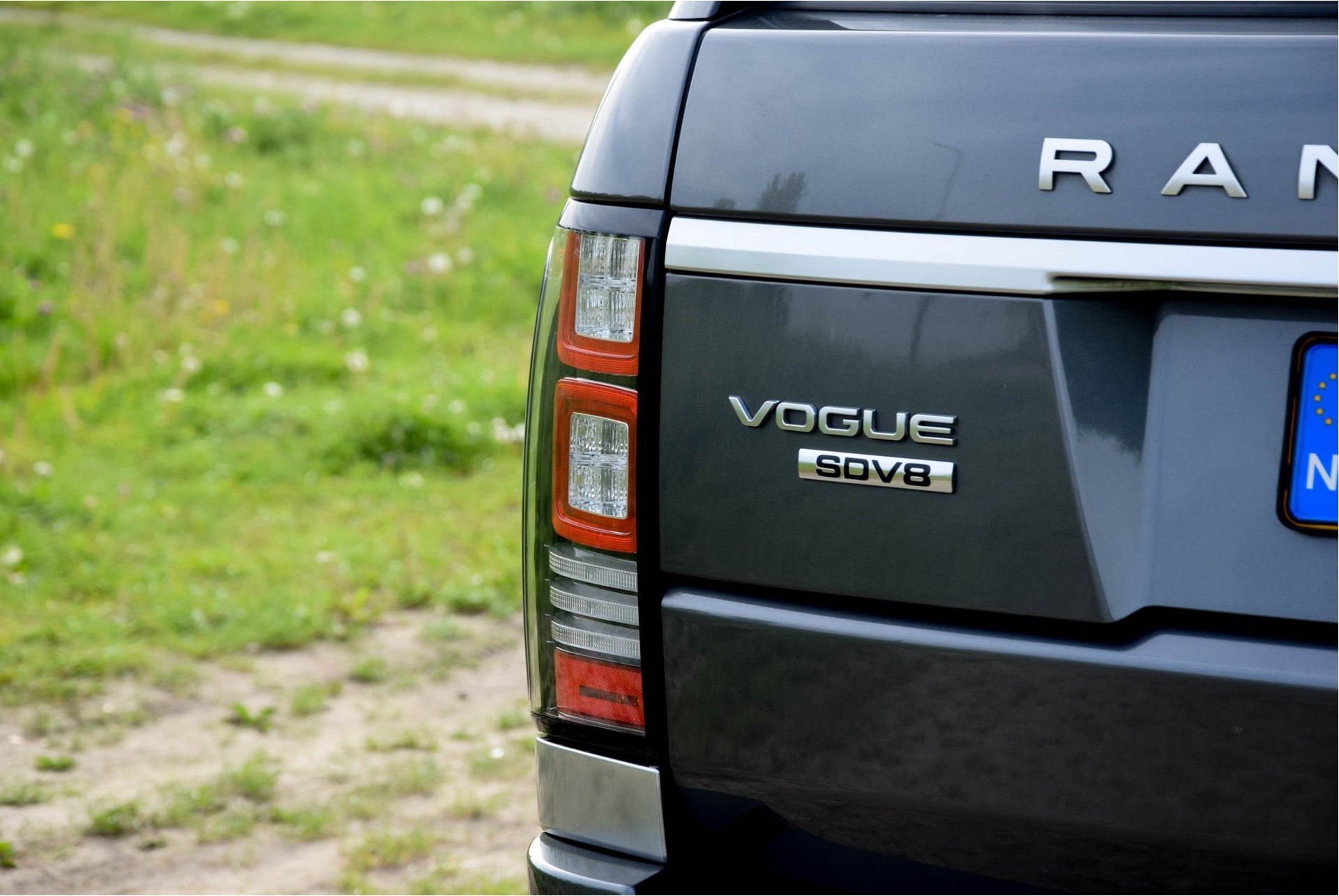 Land Rover Range Rover 4.4 SDV8 VOGUE Pano/Meridian/Massage/Camera/Nappaleder Aut8 Foto 28