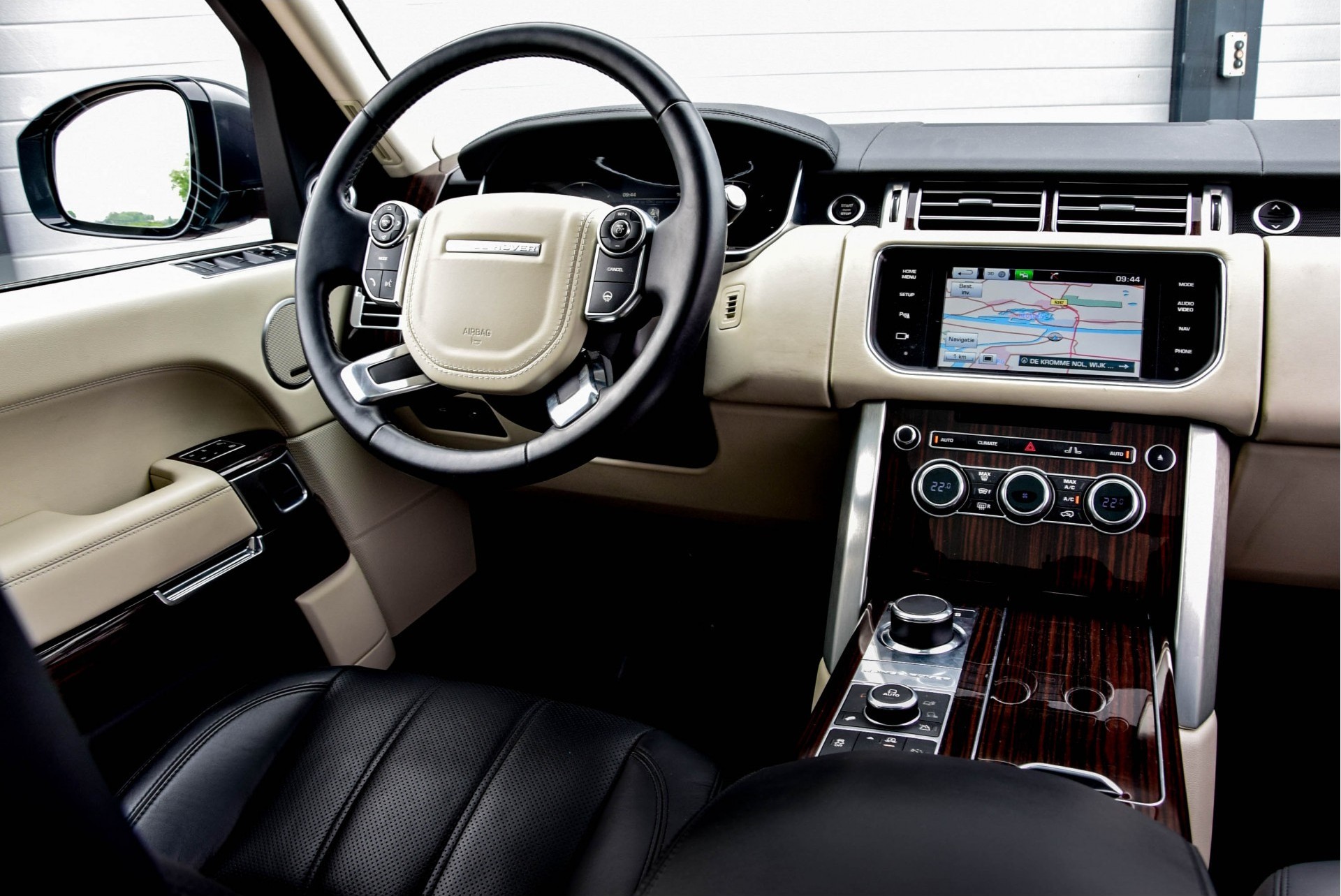 Land Rover Range Rover 4.4 SDV8 VOGUE Pano/Meridian/Massage/Camera/Nappaleder Aut8 Foto 6