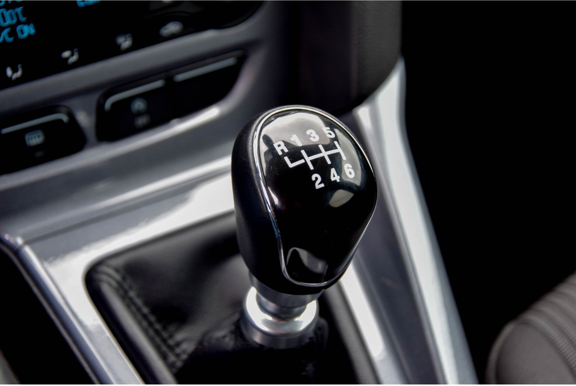 Ford Focus 1.6 Ecoboost Titanium 150PK/BusinessPack/17''/StoelV/Bleutooth/PDC 6bak Foto 10