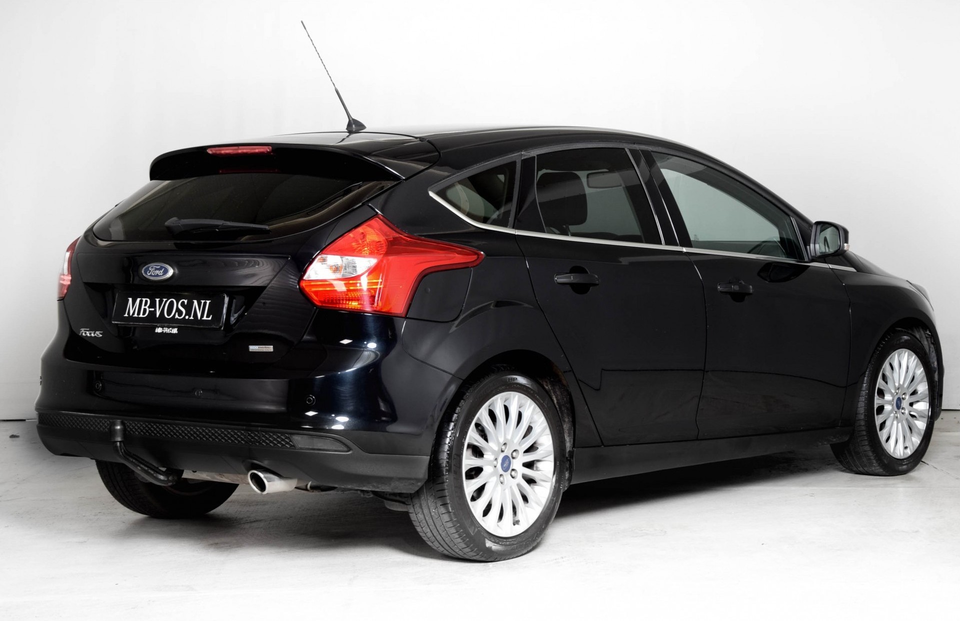 Ford Focus 1.6 Ecoboost Titanium 150PK/BusinessPack/17''/StoelV/Bleutooth/PDC 6bak Foto 2