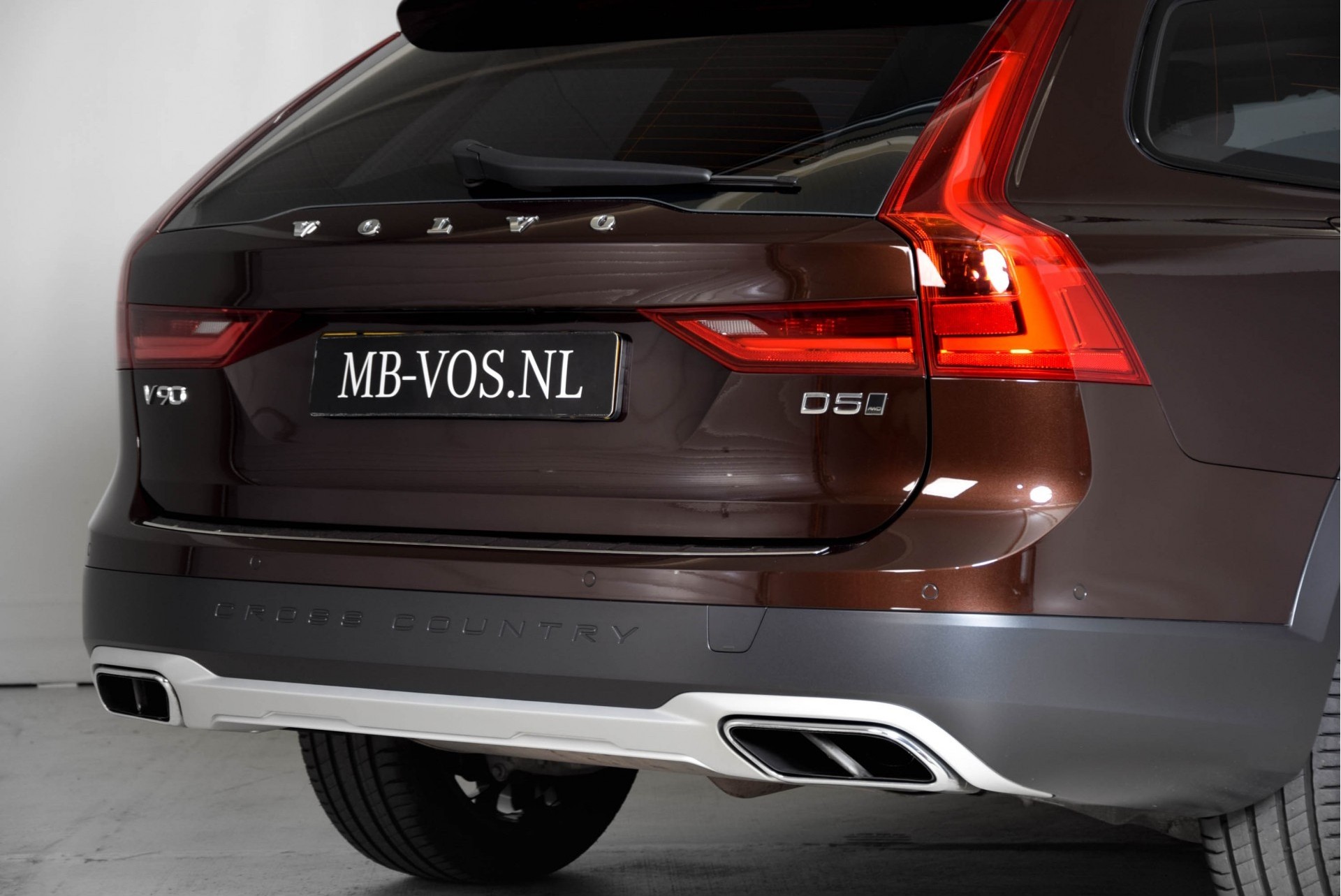 Volvo V90 Cross Country 2.0 D5 Pro B&W/LuxuryLine/VersatilityLine/ScandinvianLine/Parkeer/Pano Aut8 Foto 22