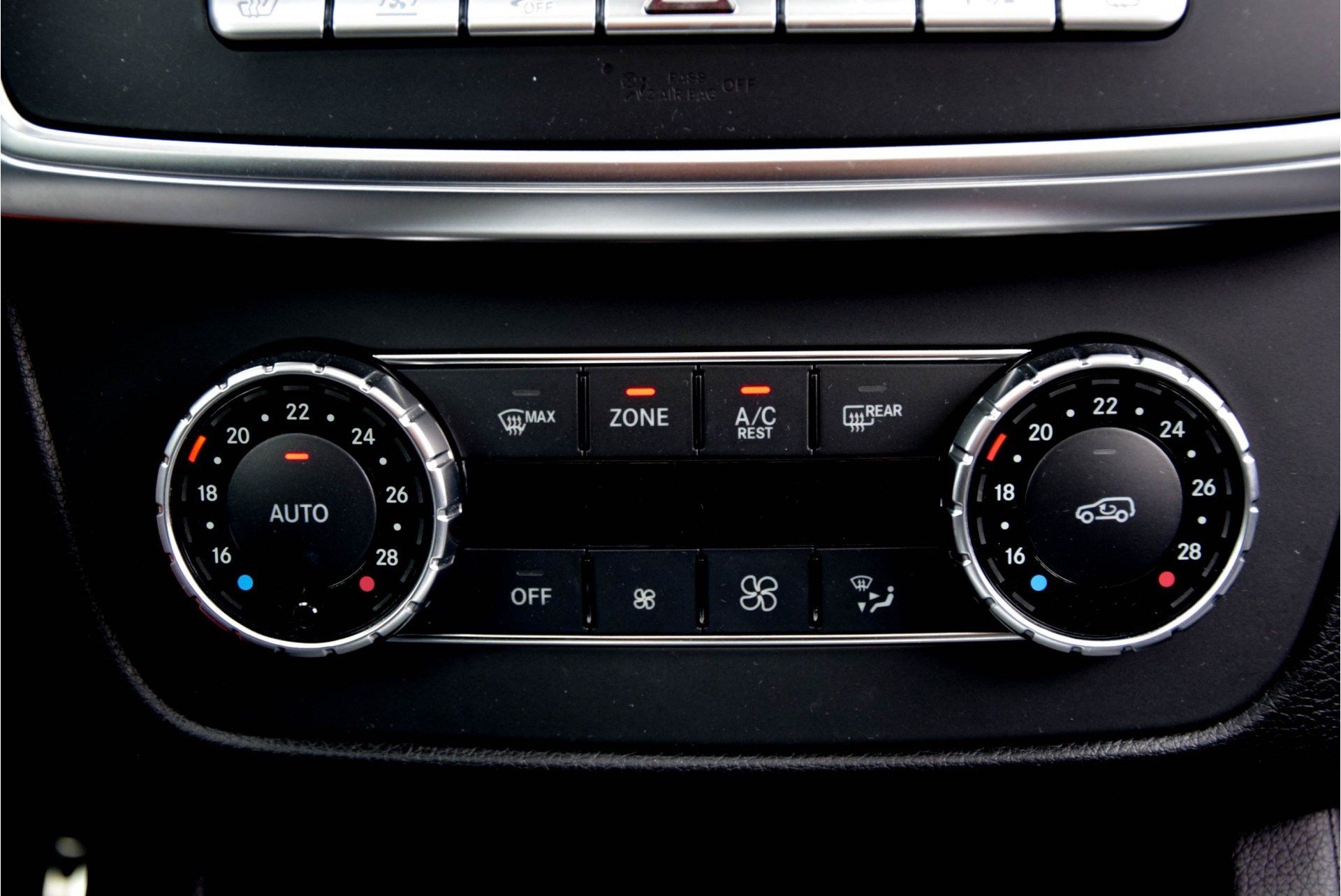 Mercedes-Benz M-Klasse 350 Bluetec 4-M AMG/Pano/Keyless/Distronic/DVD Aut7 Foto 11