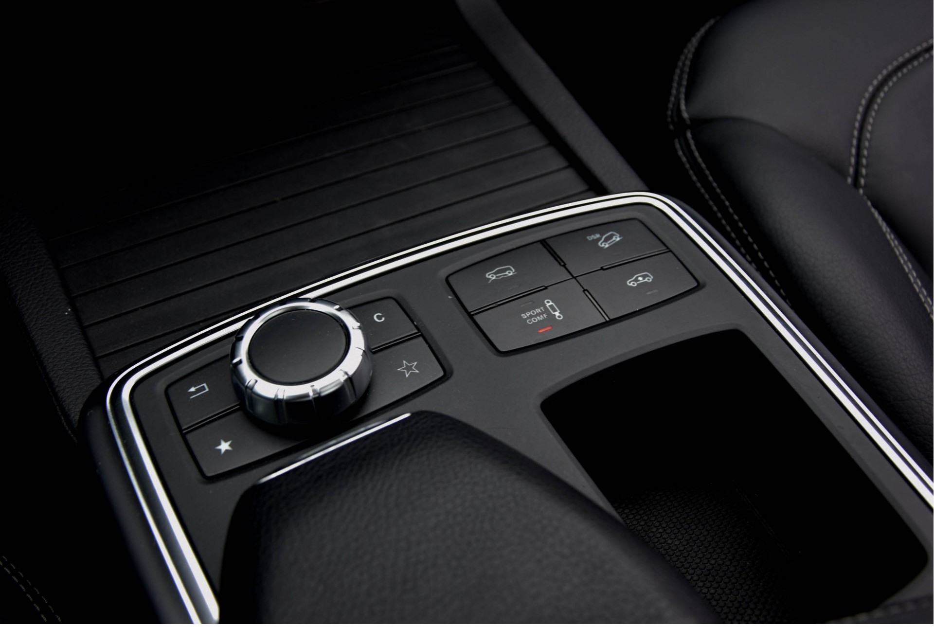 Mercedes-Benz M-Klasse 350 Bluetec 4-M AMG/Pano/Keyless/Distronic/DVD Aut7 Foto 14