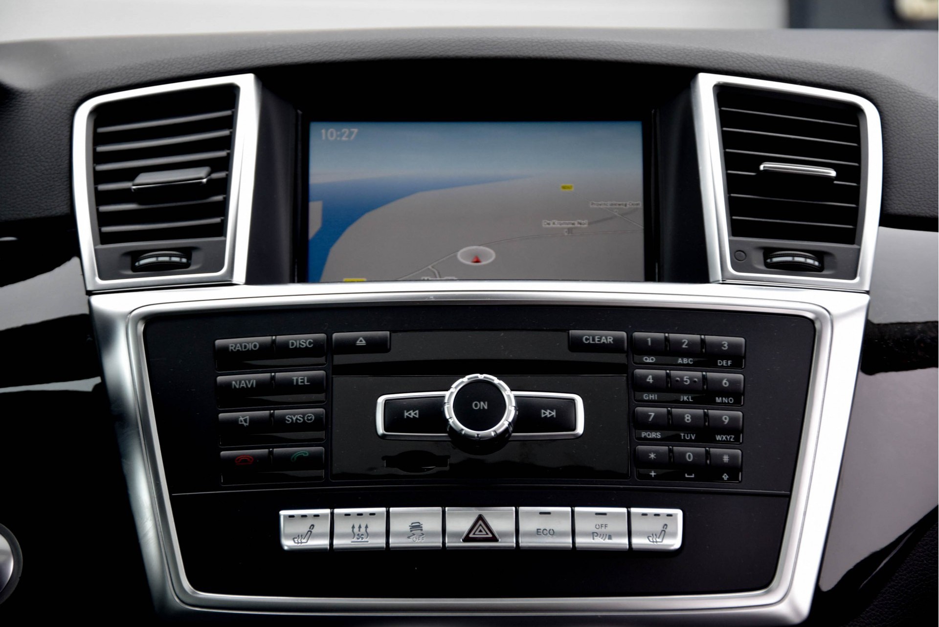 Mercedes-Benz M-Klasse 350 Bluetec 4-M AMG/Pano/Keyless/Distronic/DVD Aut7 Foto 8