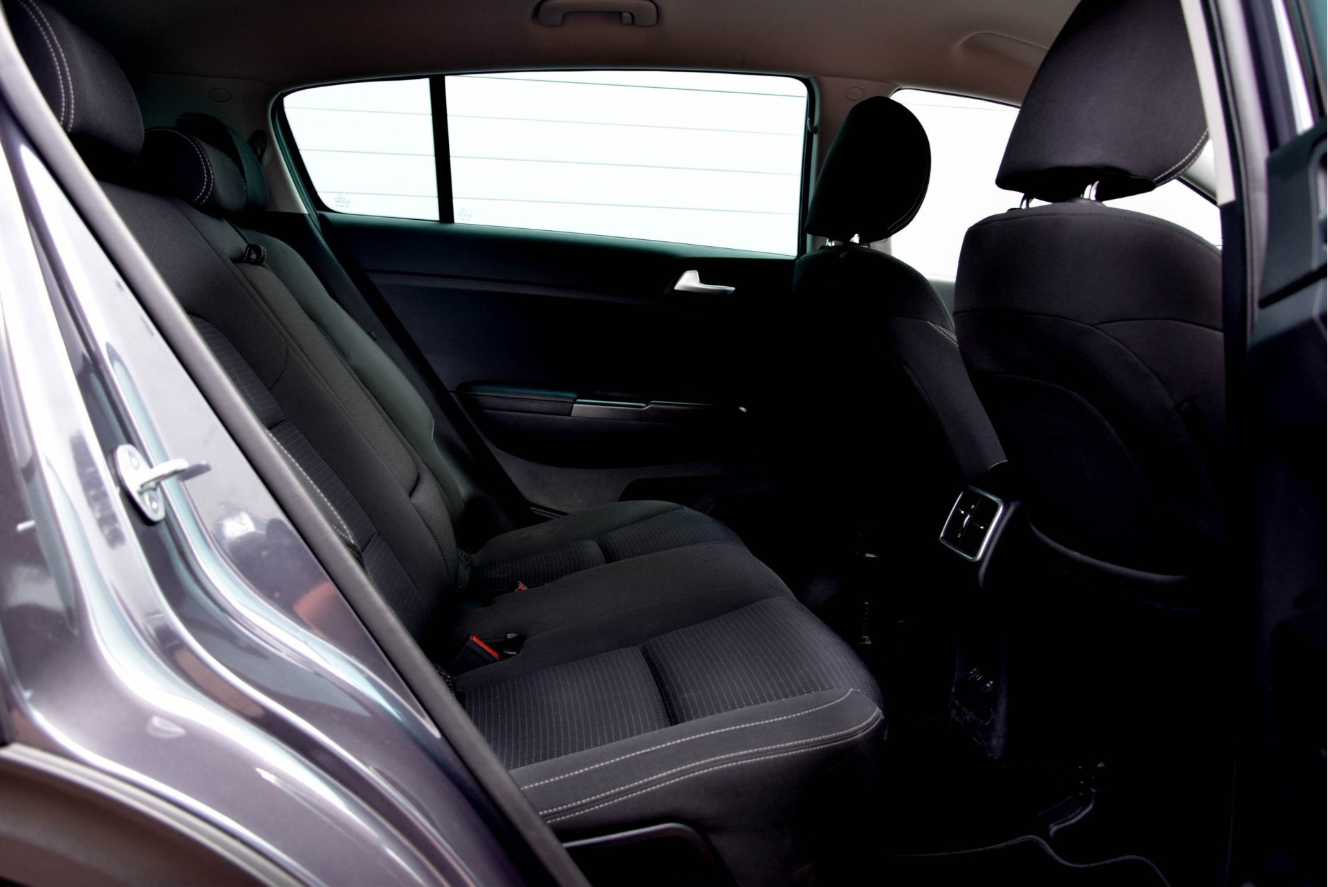 Kia Sportage 1.6 GDI First Edition Navi/PDC/Led/Bluetooth Foto 4