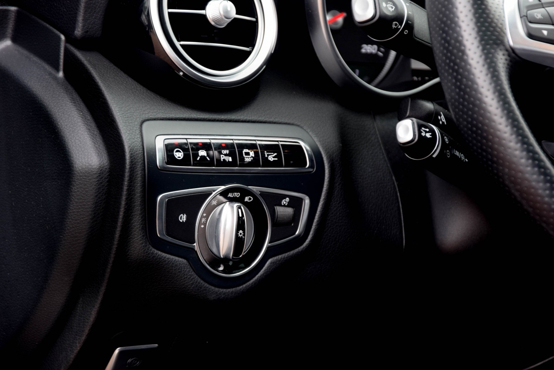 Mercedes-Benz C-Klasse 300 AMG Night/Luchtvering/Distronic/Burmester/Keyless/HUD/360//Keyless/19'' Aut7 Foto 11