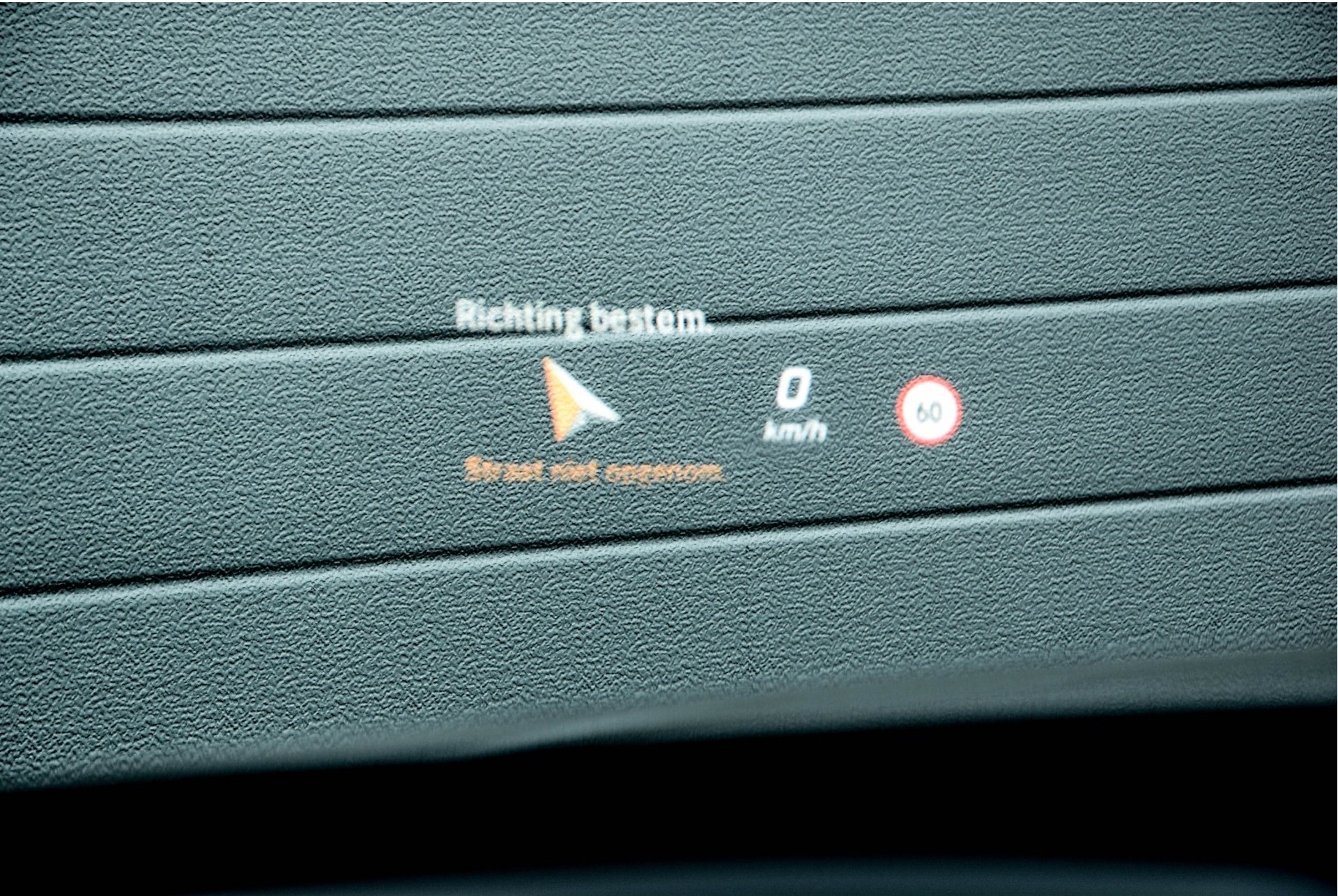 Mercedes-Benz C-Klasse 300 AMG Night/Luchtvering/Distronic/Burmester/Keyless/HUD/360//Keyless/19'' Aut7 Foto 15