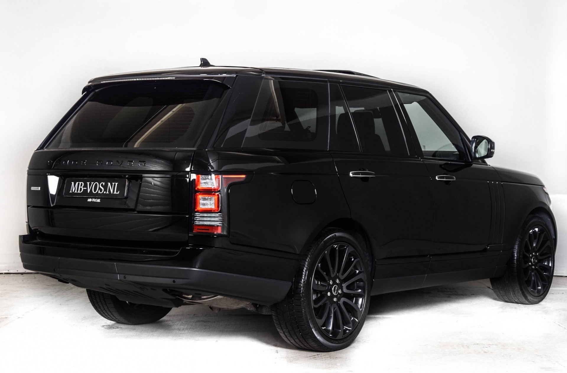 Land Rover Range Rover 3.0 TDV6 AUTOBIOGRAPHY LWB BlackDesign/Camera/TV/Panodak/LED Aut8 Foto 2