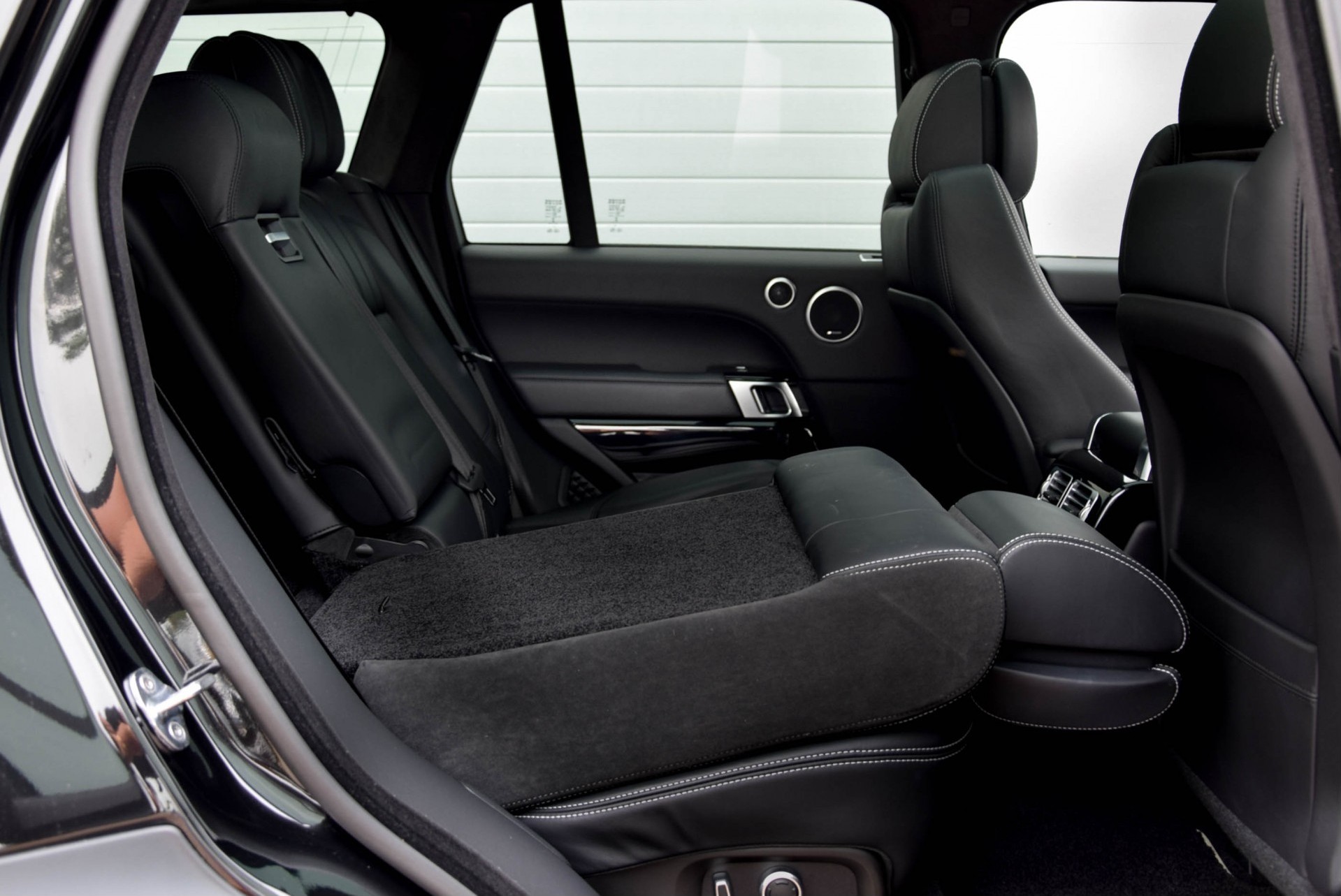 Land Rover Range Rover 3.0 TDV6 AUTOBIOGRAPHY LWB BlackDesign/Camera/TV/Panodak/LED Aut8 Foto 5