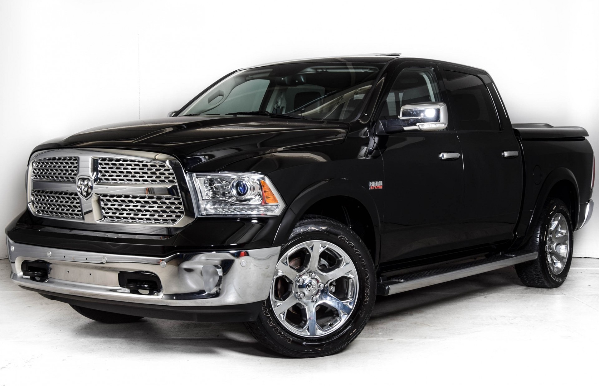 Dodge Ram 1500 5.7 V8 QUAD CAB 6'4 4X4/Camera/LPG/Navi/Luchtvering Aut8 Foto 1