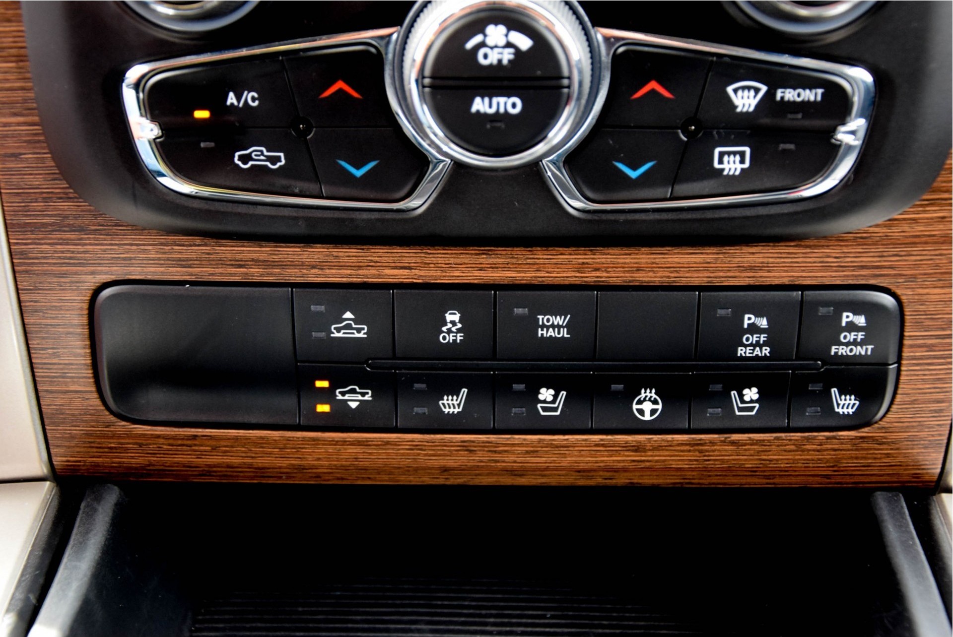 Dodge Ram 1500 5.7 V8 QUAD CAB 6'4 4X4/Camera/LPG/Navi/Luchtvering Aut8 Foto 12