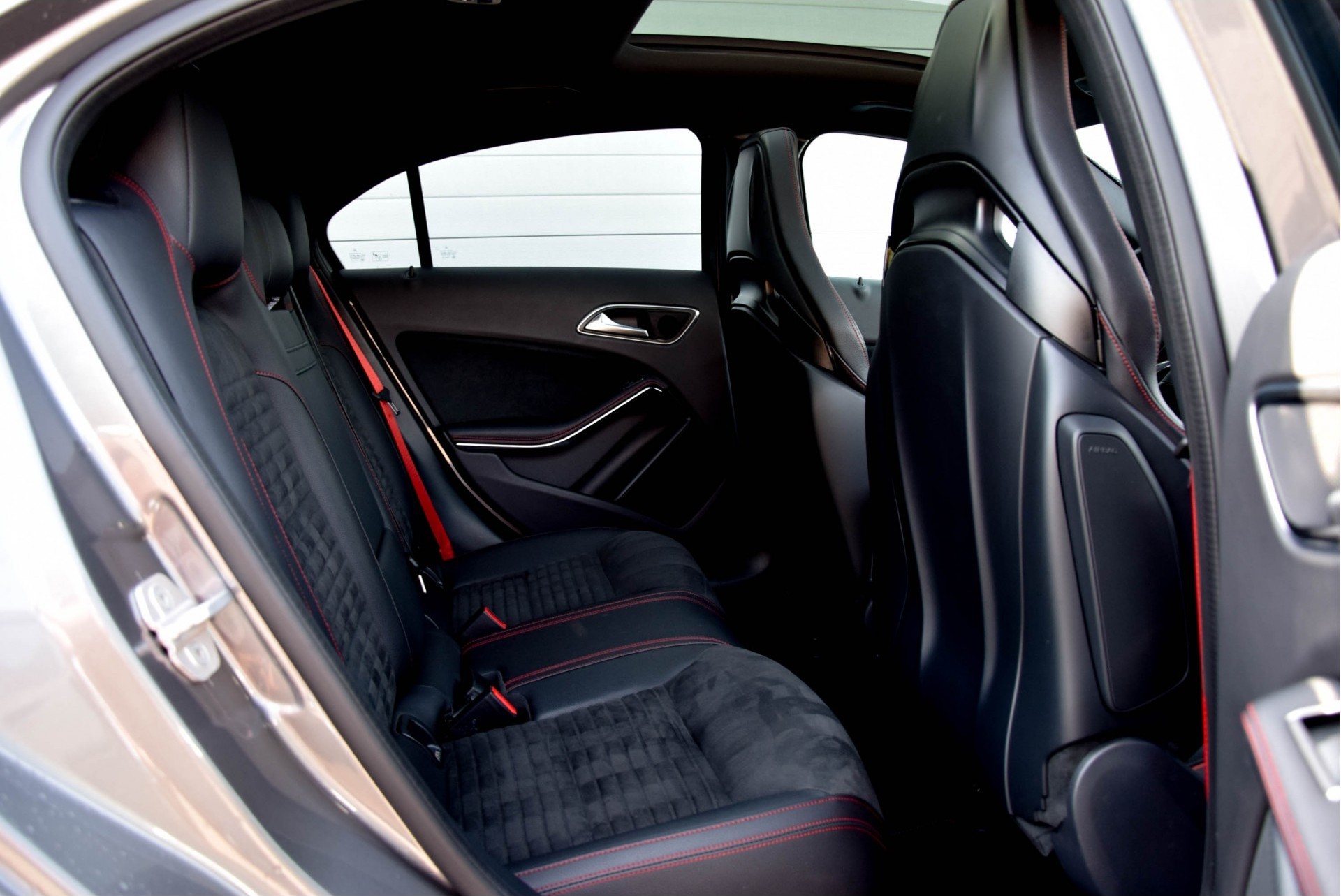 Mercedes-Benz A-Klasse 45 AMG 4-M Performance Stoelen+uitlaat/Aerodynamicapakket/Harman-Kardon/Keyless/Memory Aut7 Foto 4