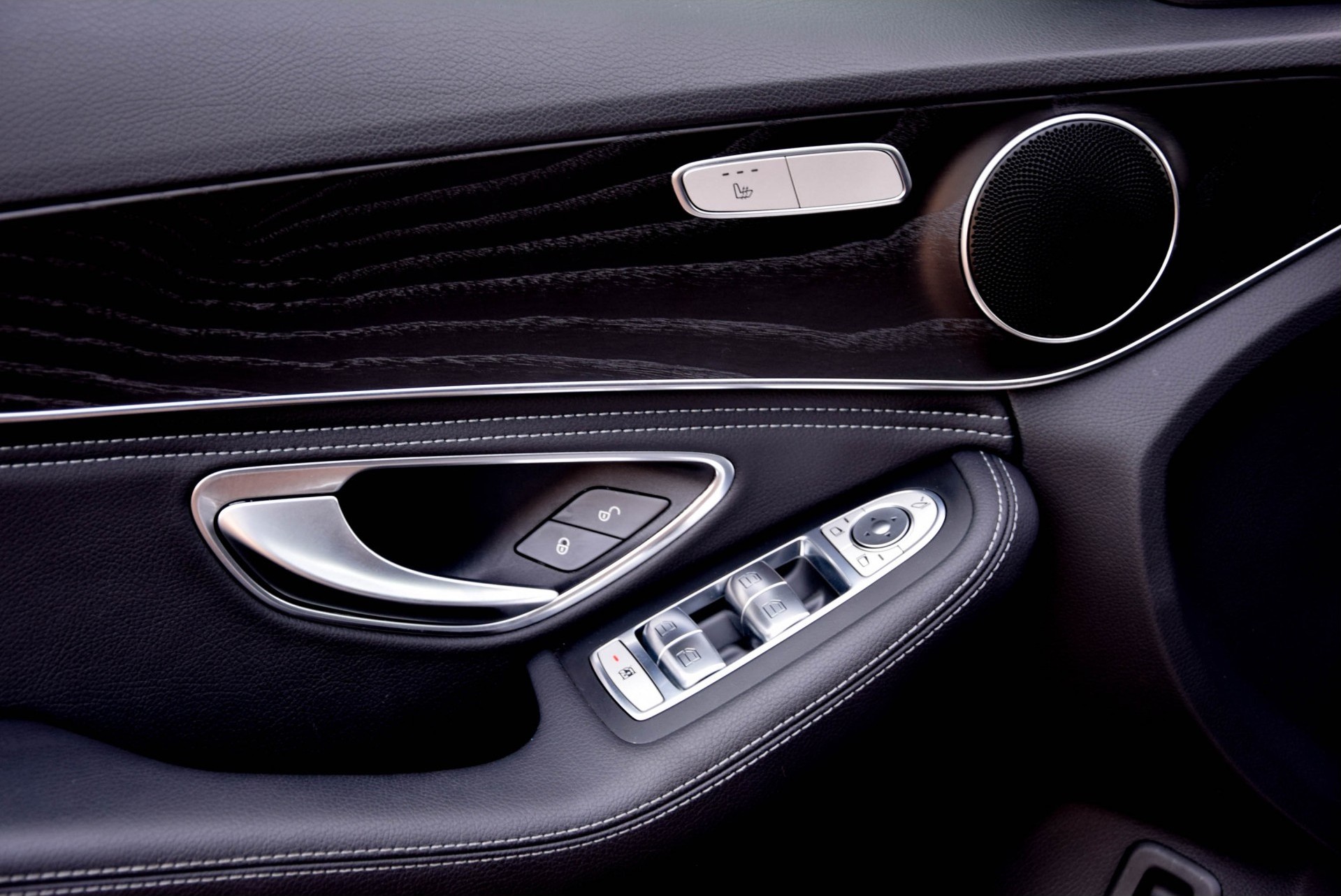 Mercedes-Benz C-Klasse Estate 350e Plug-In Hybrid Avantgarde 7% bijtelling/Distronic/Comand Aut7 Foto 7