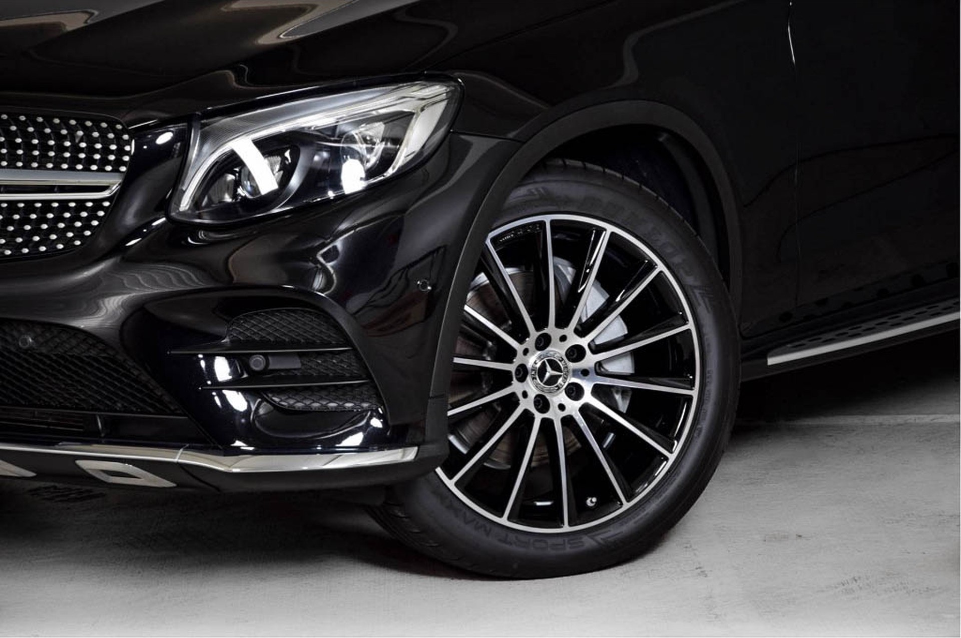 Mercedes-Benz GLC-Klasse Coupé 250 4-M AMG/Distronic/Camera/Burmester/Keyless/Schuifkanteldak Aut9 Foto 18