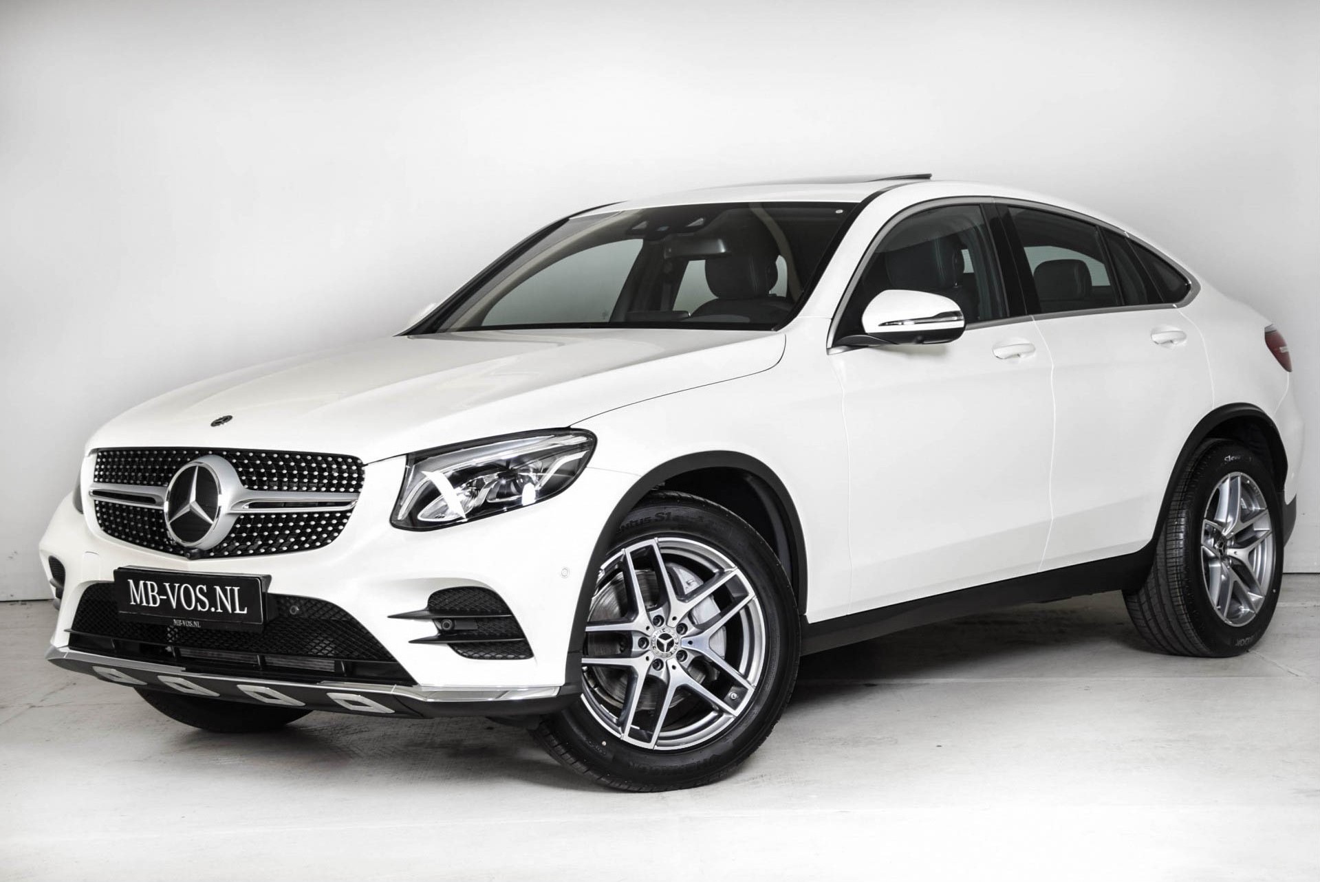 Mercedes-Benz GLC-Klasse 300 4-M AMG/Distronic/Camera/HUD/Standkachel/Carbon Aut9 Foto 1