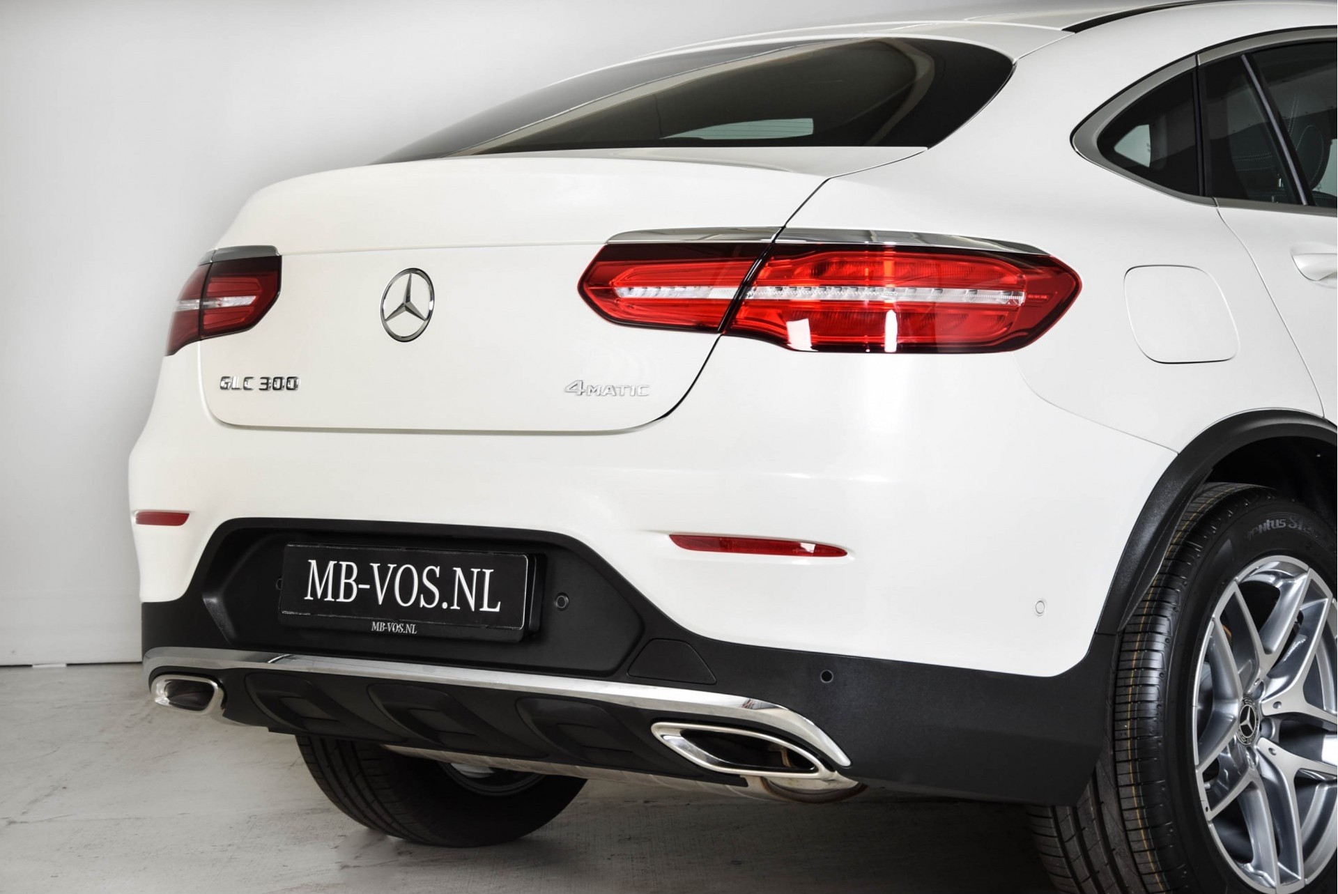 Mercedes-Benz GLC-Klasse 300 4-M AMG/Distronic/Camera/HUD/Standkachel/Carbon Aut9 Foto 17