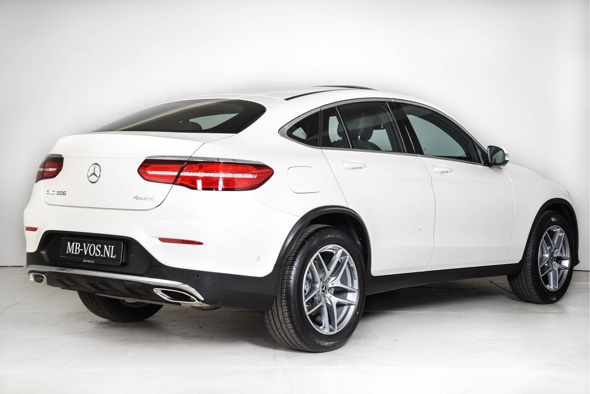 Mercedes-Benz GLC-Klasse 300 4-M AMG/Distronic/Camera/HUD/Standkachel/Carbon Aut9 Foto 2