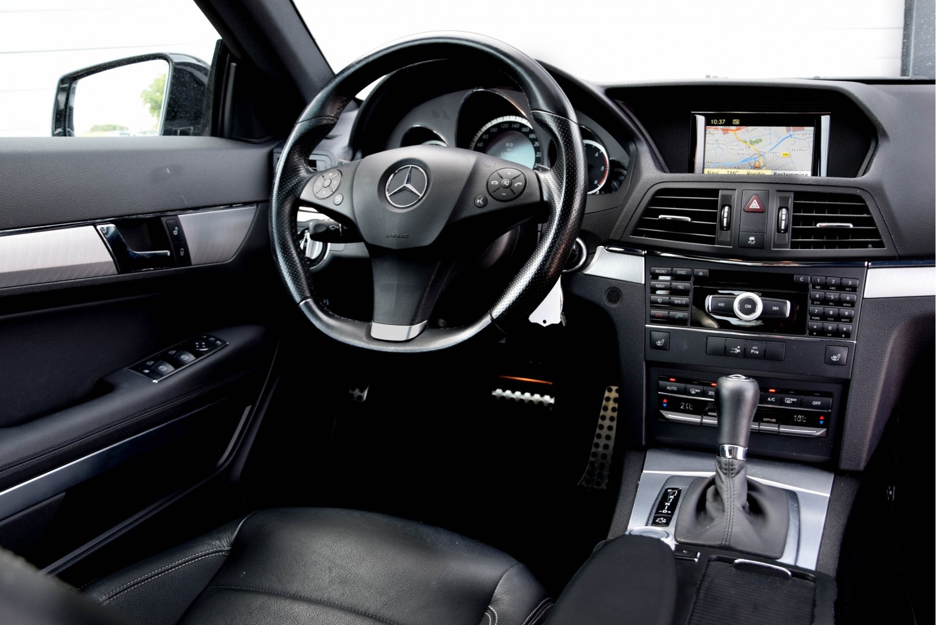 Mercedes-Benz E-Klasse Coupé 350 Cdi AMG Panorama/ILS/Navi/Verw-Stln Aut7 Foto 5