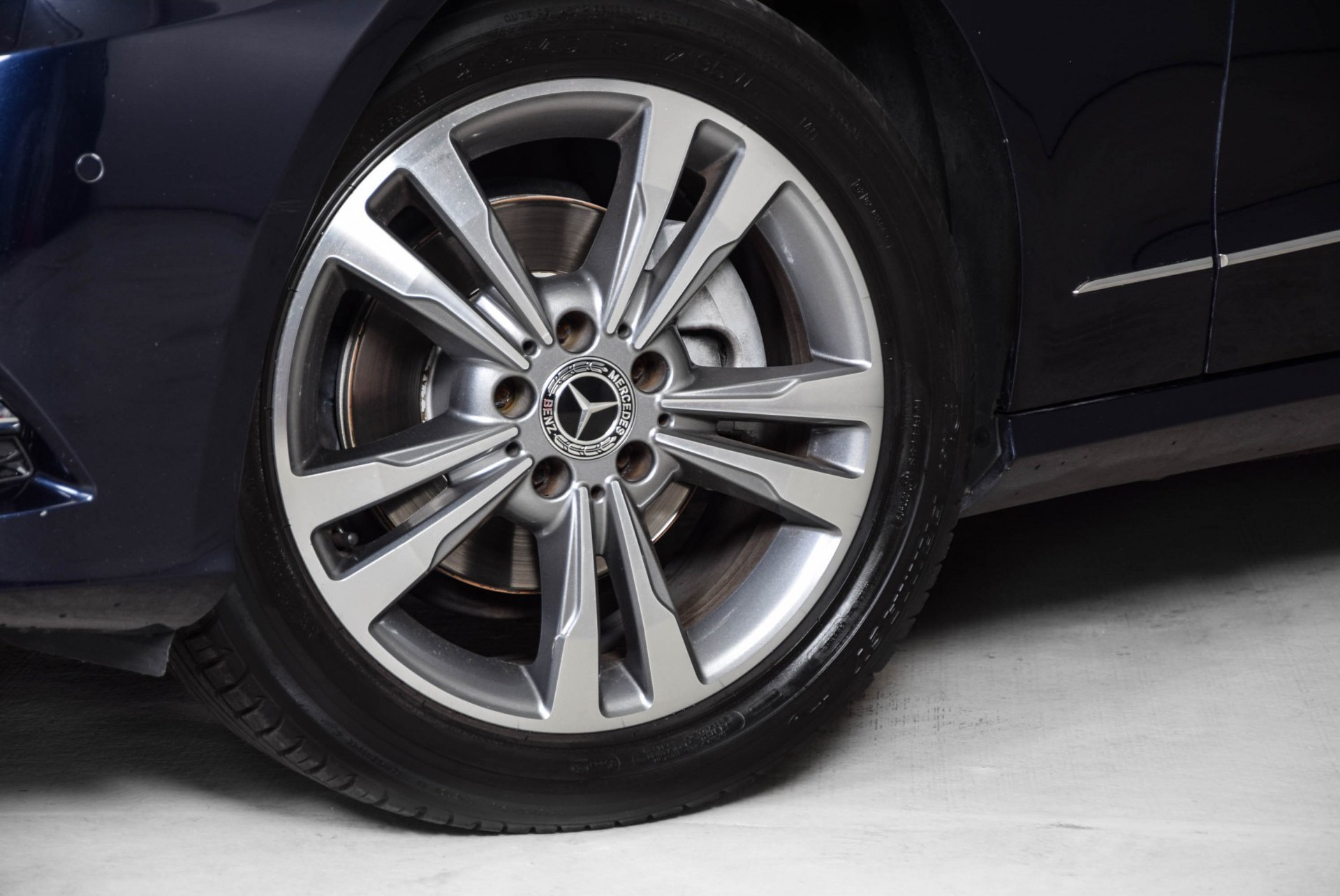 Mercedes-Benz E-Klasse 200 Cdi 2.2 3D Navi/Volleder/Wegklapbare trkhk/Pdc Aut7 Foto 20