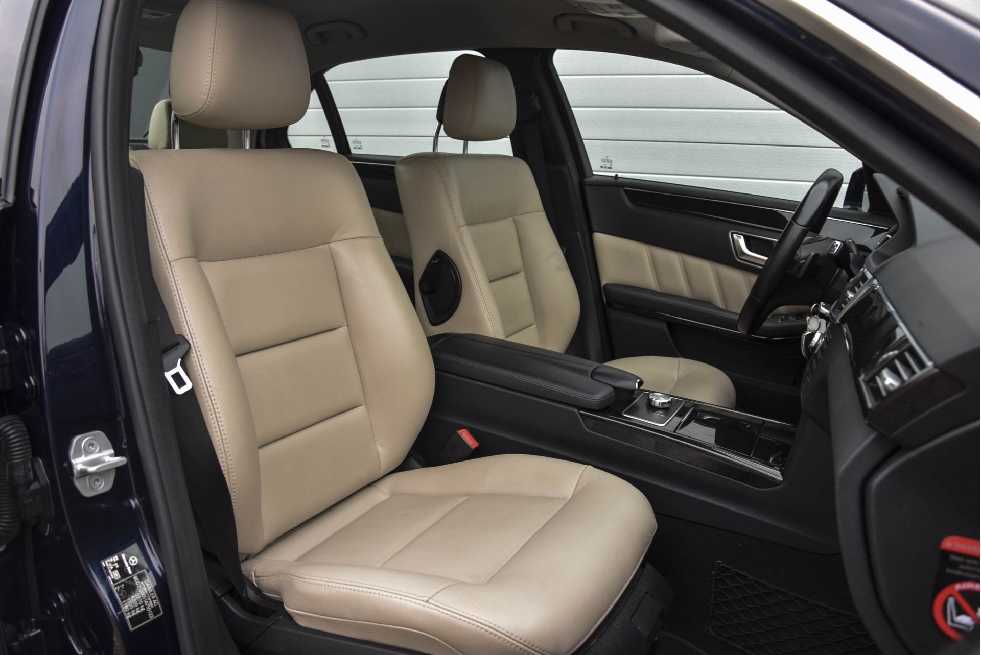 Mercedes-Benz E-Klasse 200 Cdi 2.2 3D Navi/Volleder/Wegklapbare trkhk/Pdc Aut7 Foto 3