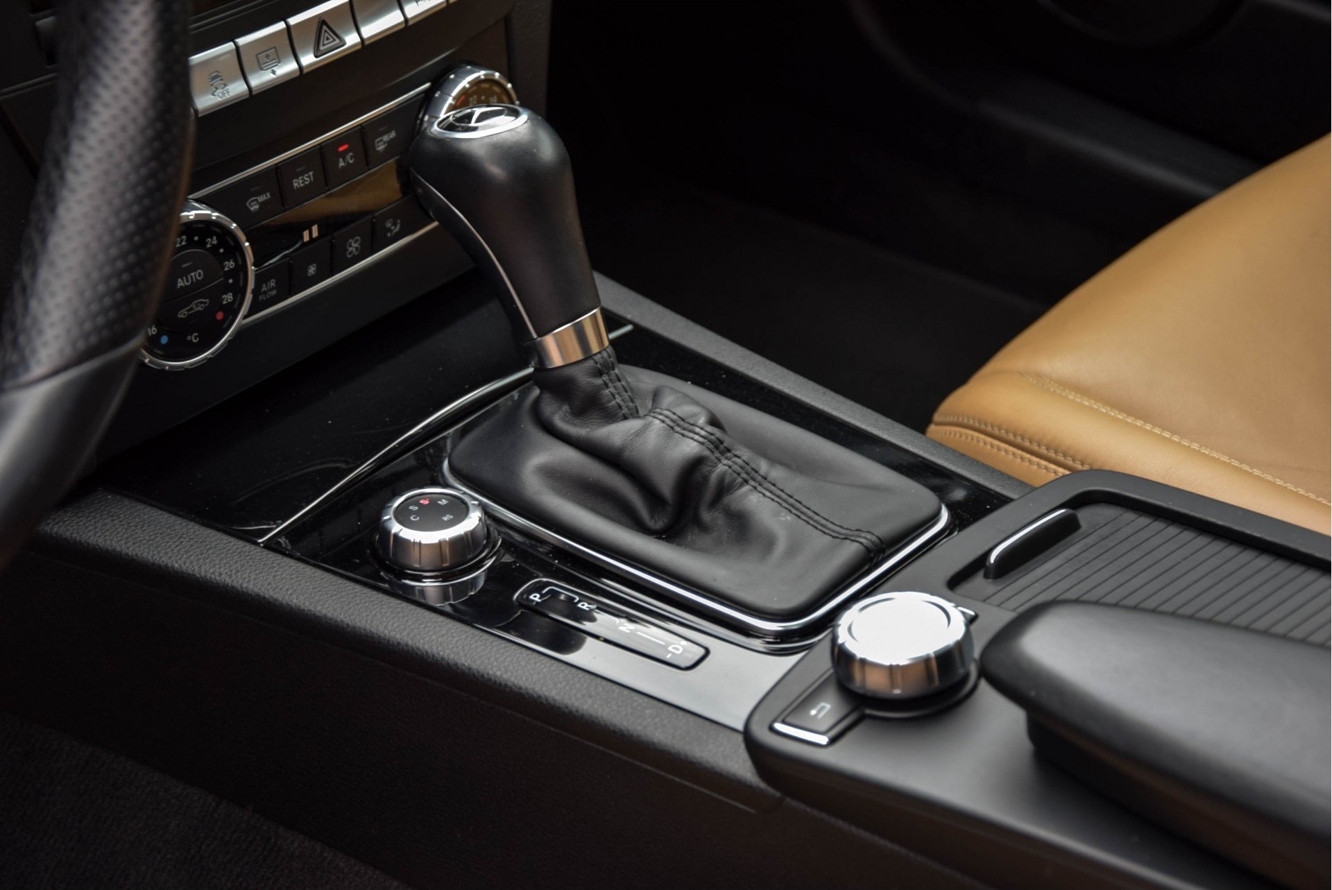 Mercedes-Benz C-Klasse C63 AMG Designo Carbon/Keyless/Harman-Kardon/ILS Aut7 Foto 14