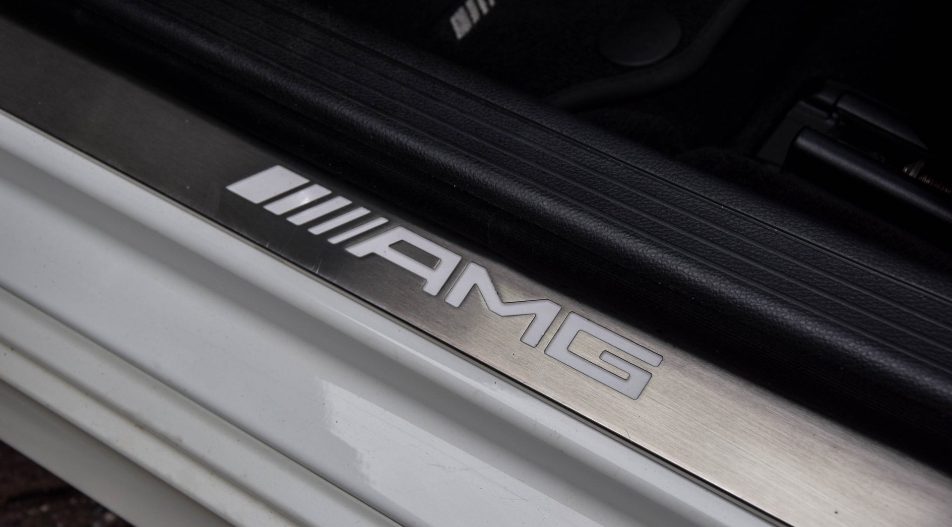 Mercedes-Benz C-Klasse C63 AMG Designo Carbon/Keyless/Harman-Kardon/ILS Aut7 Foto 17