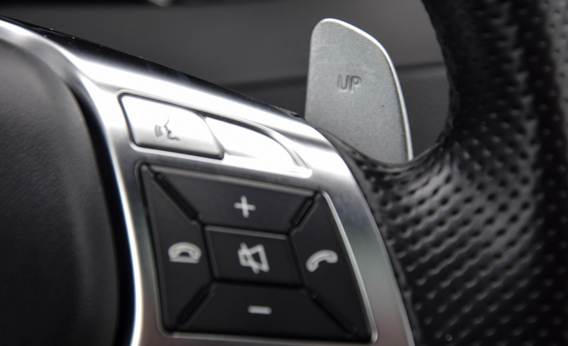 Mercedes-Benz C-Klasse C63 AMG Designo Carbon/Keyless/Harman-Kardon/ILS Aut7 Foto 21