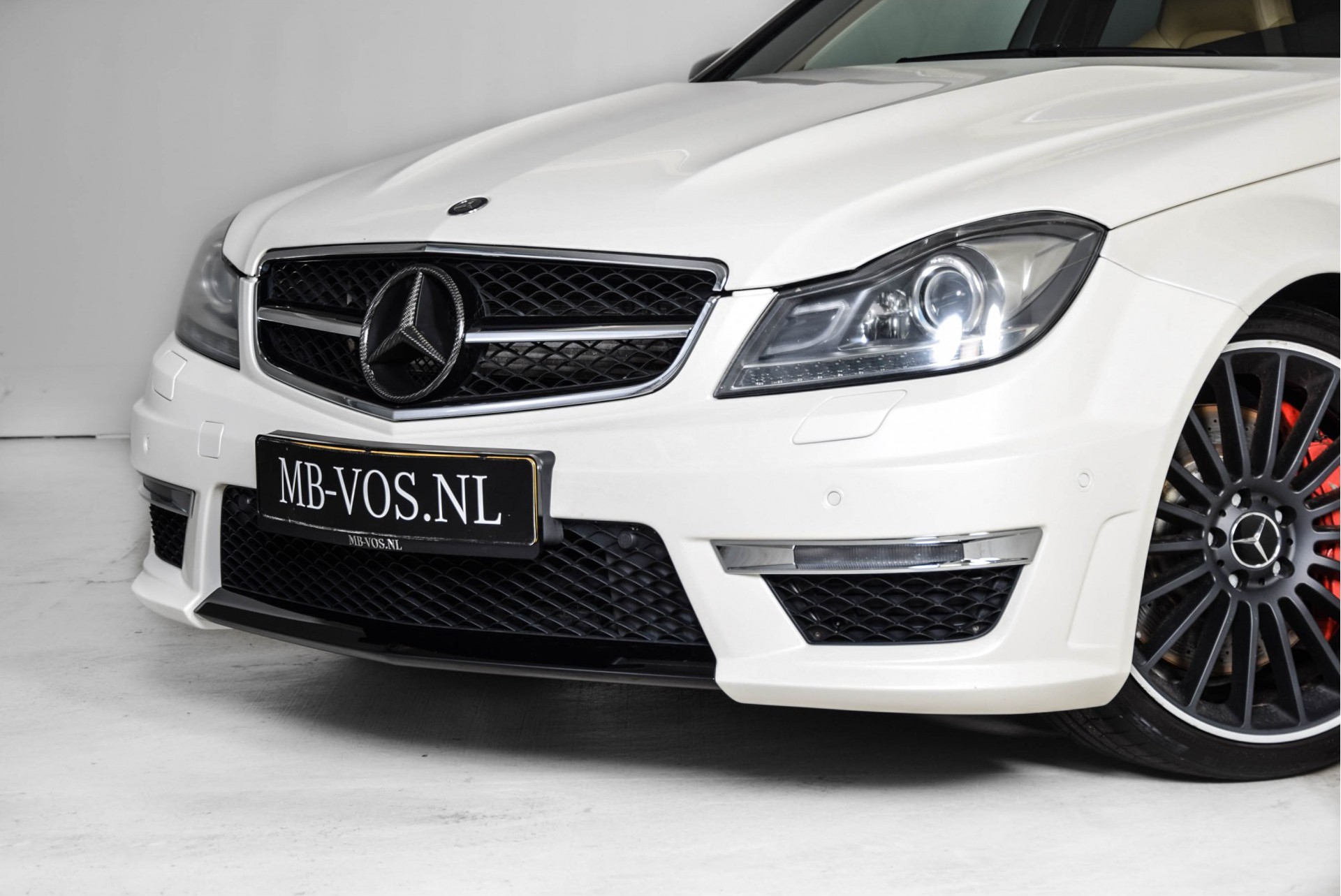 Mercedes-Benz C-Klasse C63 AMG Designo Carbon/Keyless/Harman-Kardon/ILS Aut7 Foto 33