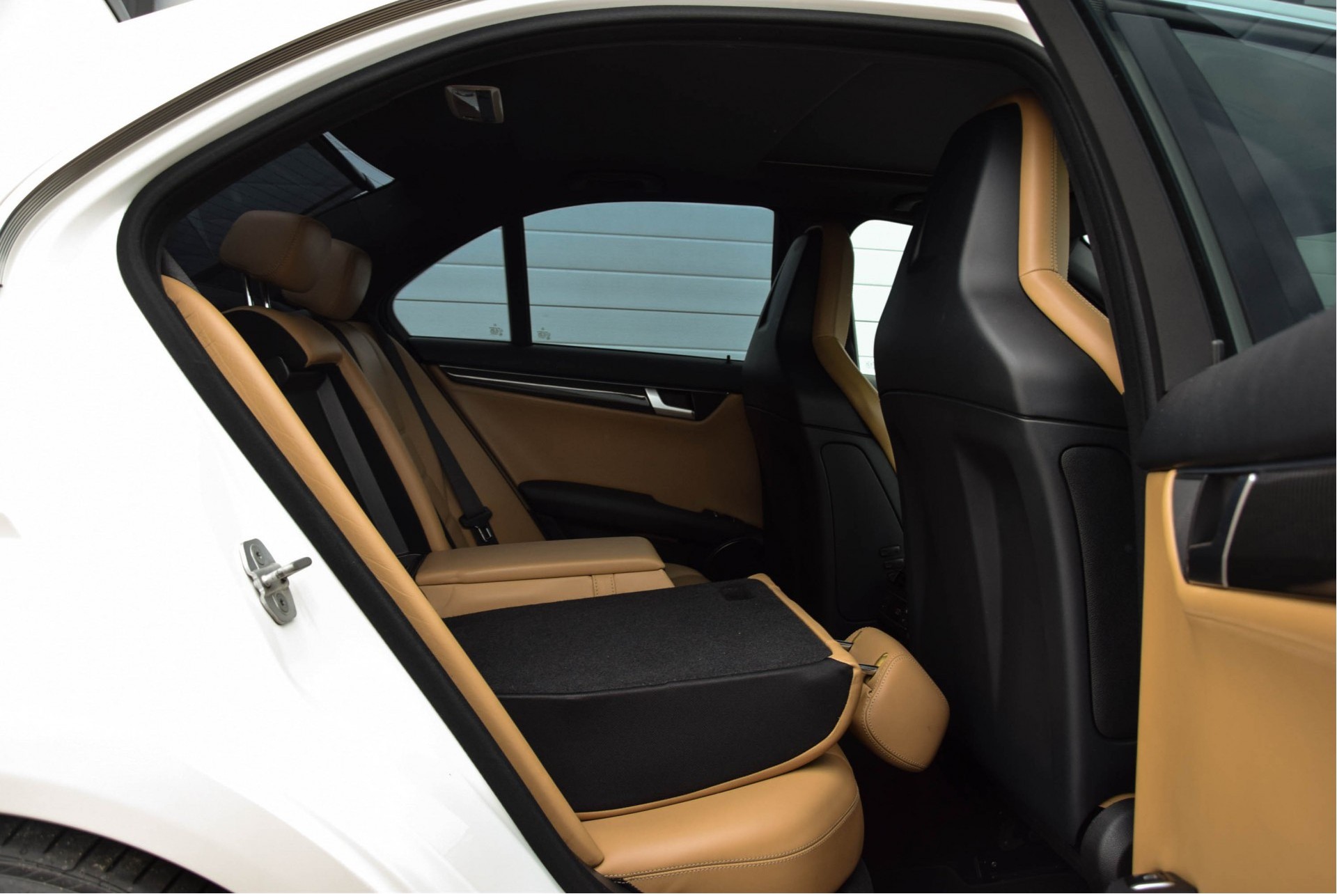 Mercedes-Benz C-Klasse C63 AMG Designo Carbon/Keyless/Harman-Kardon/ILS Aut7 Foto 5