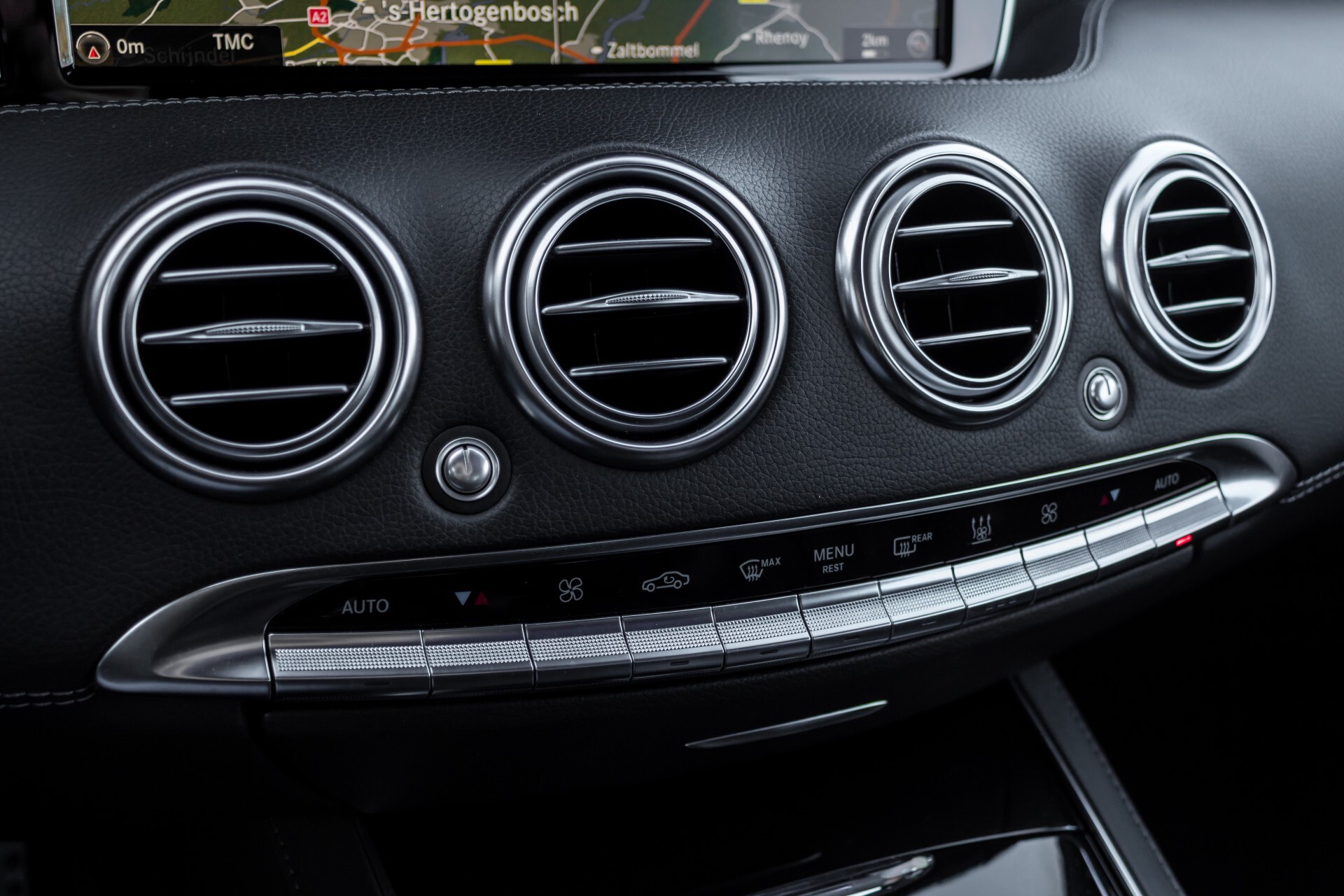 Mercedes-Benz S-Klasse Coupé 63 AMG 4-M Designo/Burmester 3D/Carbon/HUD/Standkachel Aut7 Foto 22