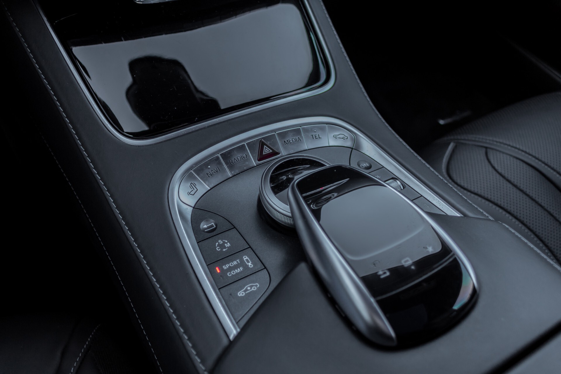 Mercedes-Benz S-Klasse Coupé 63 AMG 4-M Designo/Burmester 3D/Carbon/HUD/Standkachel Aut7 Foto 30