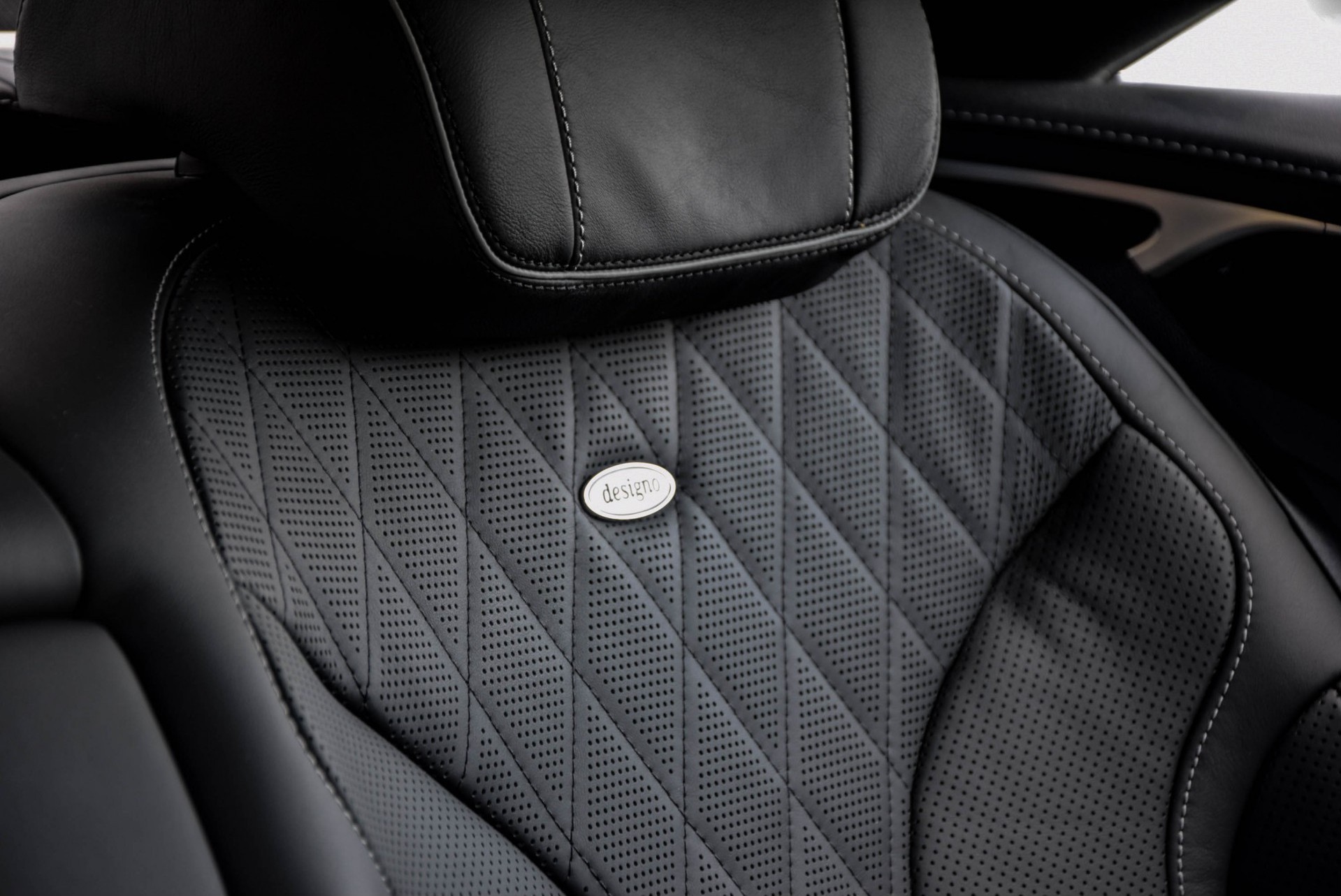 Mercedes-Benz S-Klasse Coupé 500 4-M AMG Designo Full Options Aut7 Nieuwprijs: €198699 Foto 14