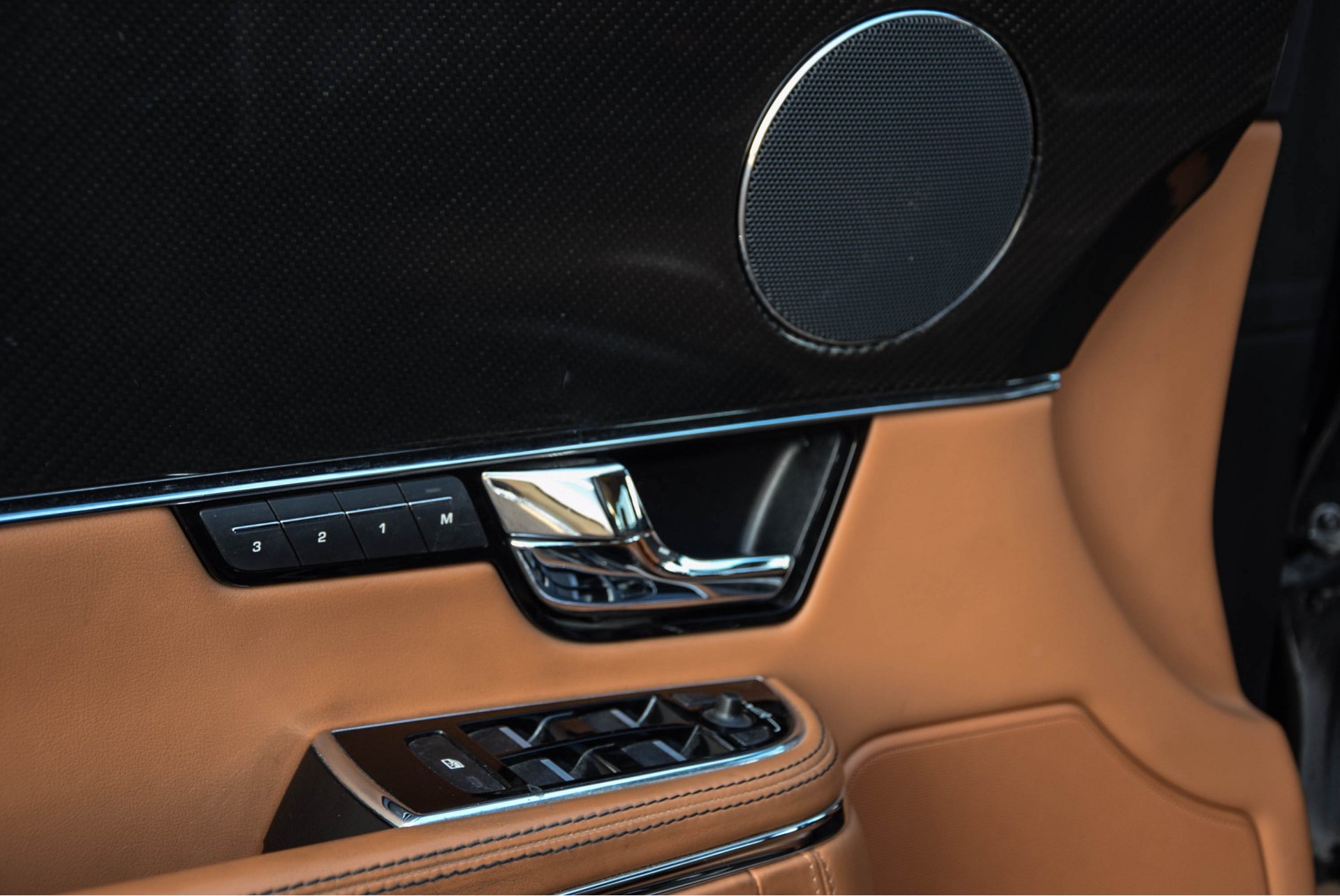 Jaguar XJ 5.0 V8 Portfolio LWB Panoschuifdak/Keyless/Memory Aut6 Foto 6