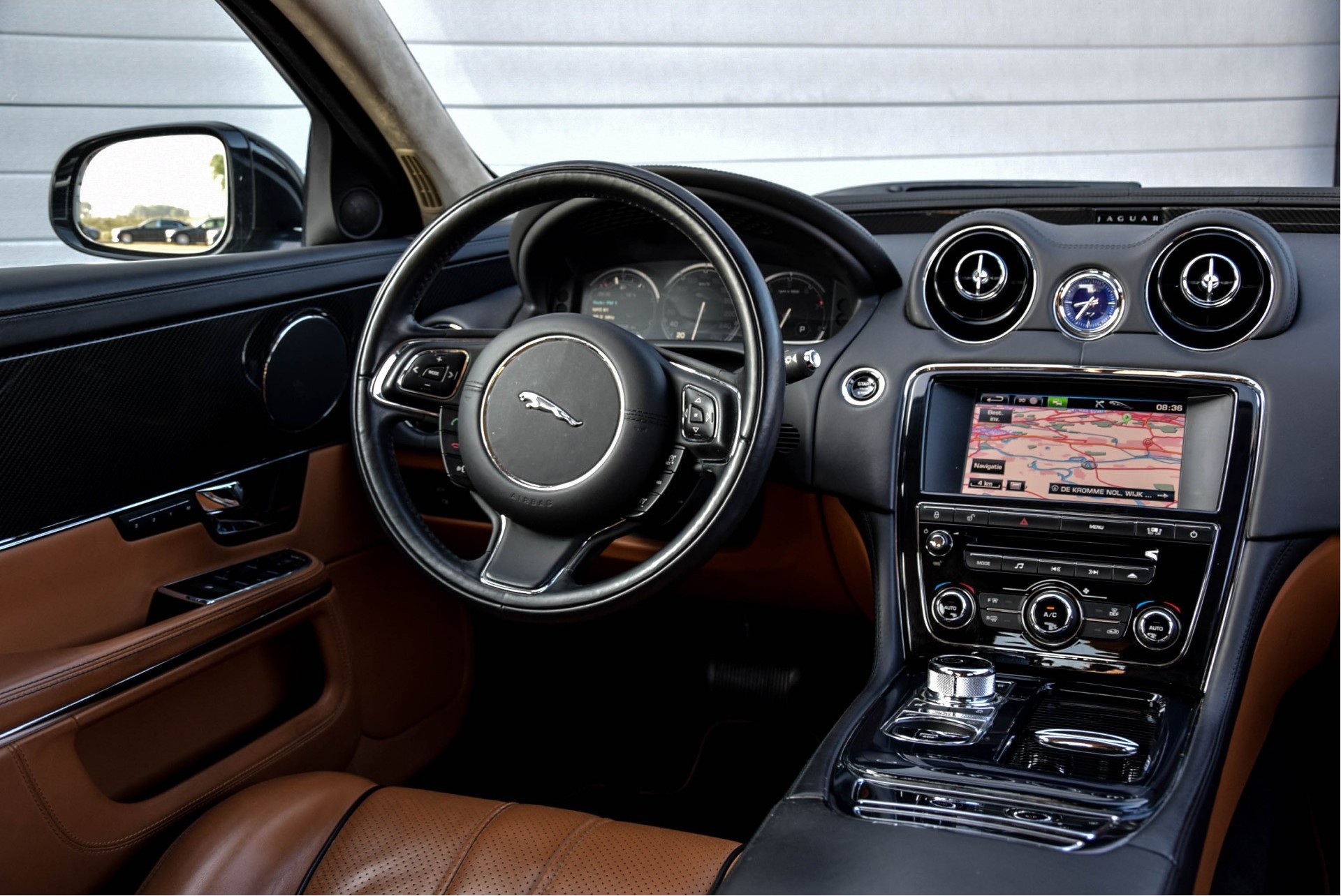 Jaguar XJ 5.0 V8 Portfolio LWB Panoschuifdak/Keyless/Memory Aut6 Foto 7