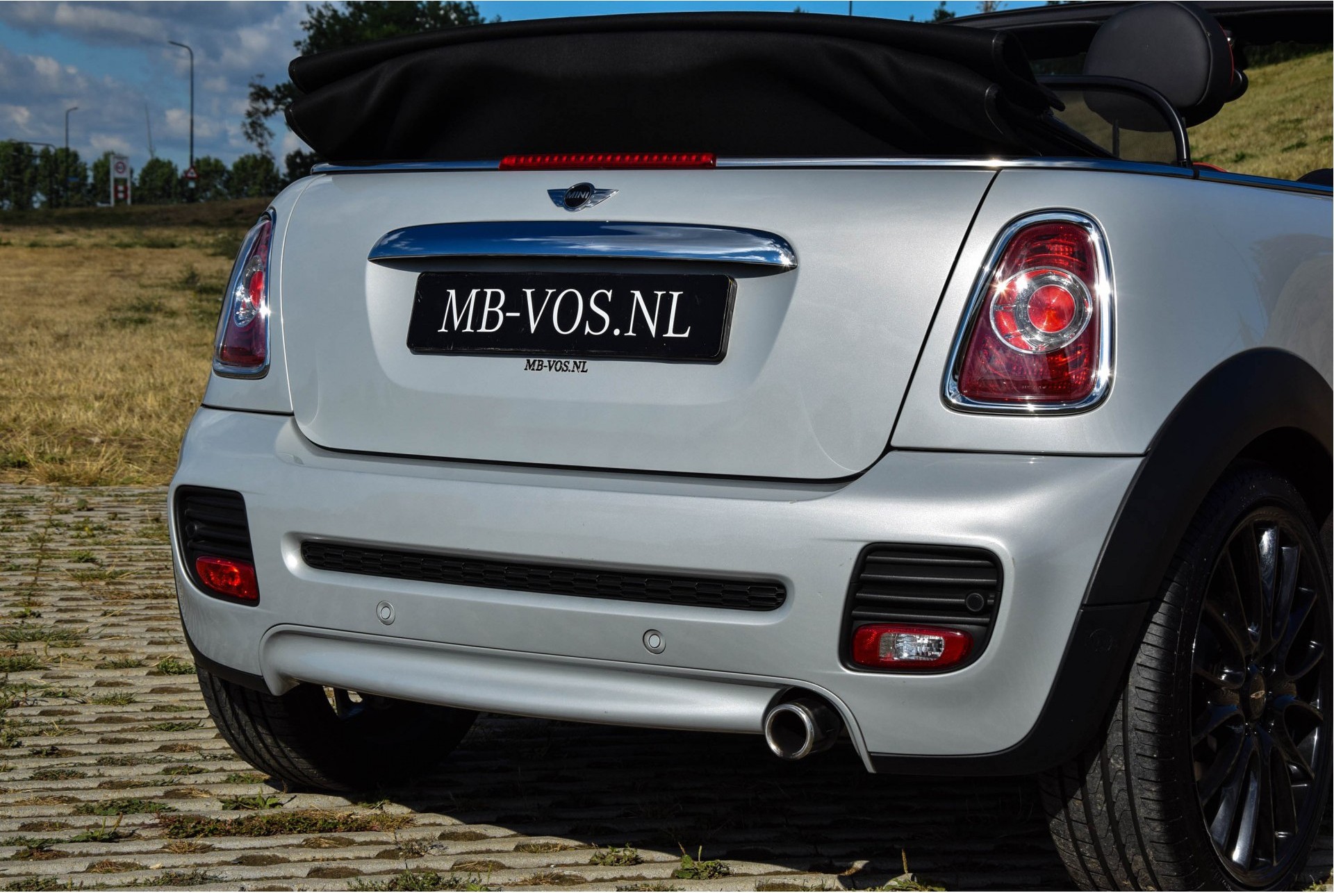 MINI Cabrio 1.6 Cooper JCW-pakket Navi/Leder/Xenon/Stoelv/Pts/ECC Foto 17