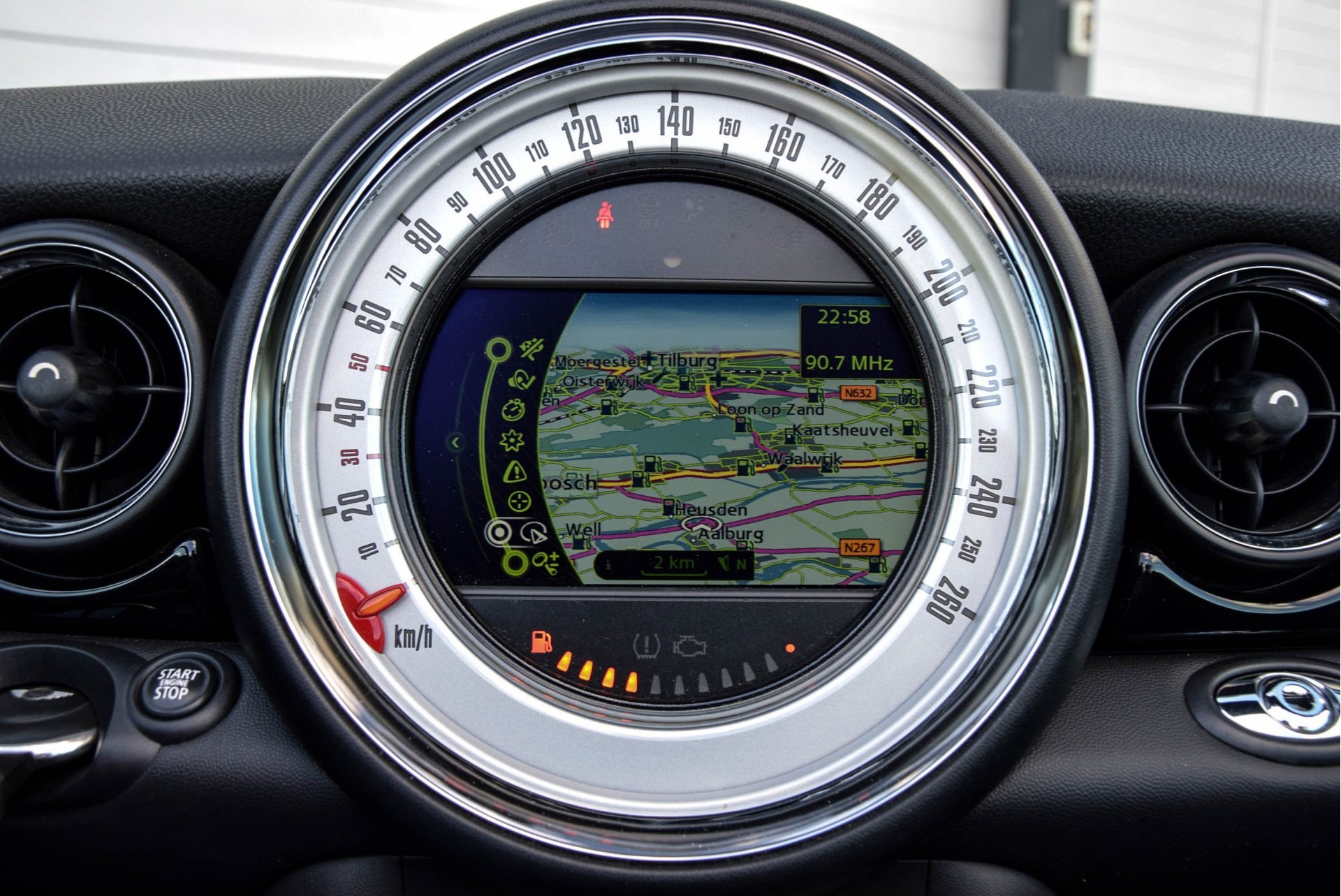 MINI Cabrio 1.6 Cooper JCW-pakket Navi/Leder/Xenon/Stoelv/Pts/ECC Foto 9