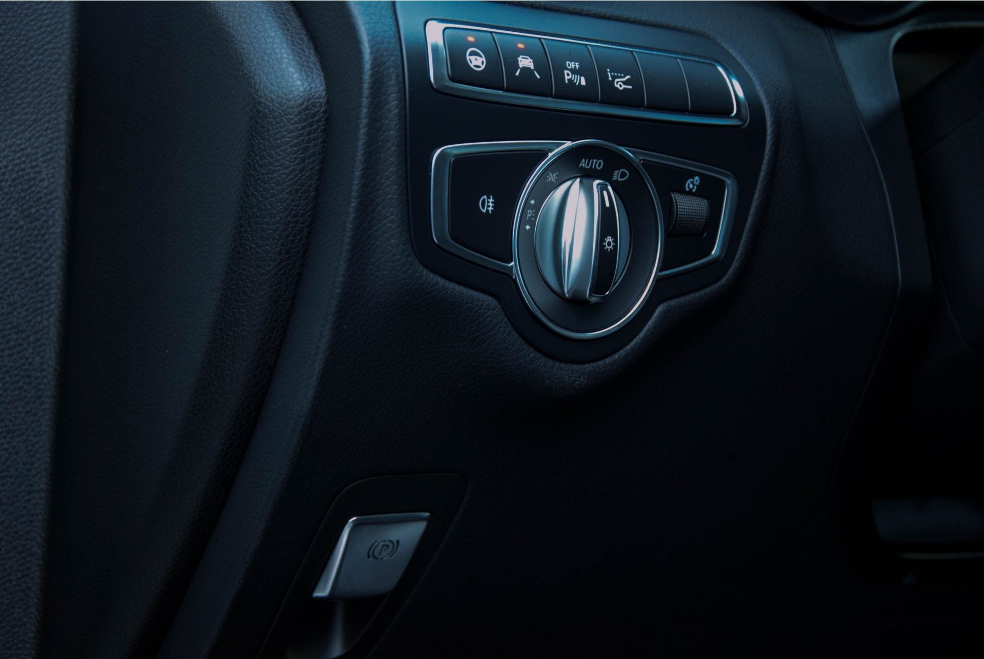 Mercedes-Benz GLC-Klasse 250d 4-M AMG coupe Distronic/Keyless/Carbon/HUD/Standkachel Aut9 Foto 10