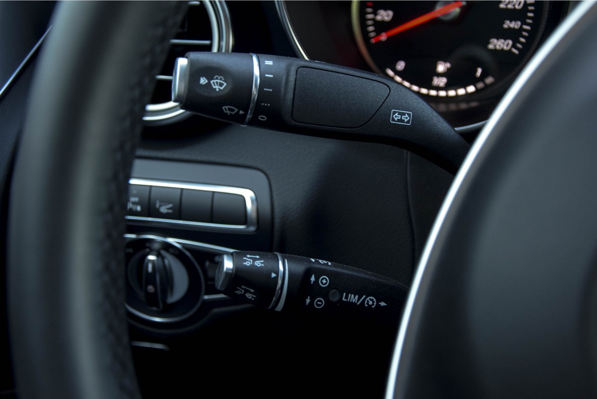 Mercedes-Benz GLC-Klasse 250d 4-M AMG coupe Distronic/Keyless/Carbon/HUD/Standkachel Aut9 Foto 12