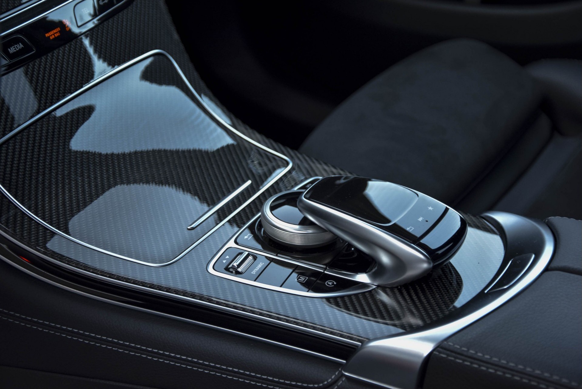 Mercedes-Benz GLC-Klasse 250d 4-M AMG coupe Distronic/Keyless/Carbon/HUD/Standkachel Aut9 Foto 17