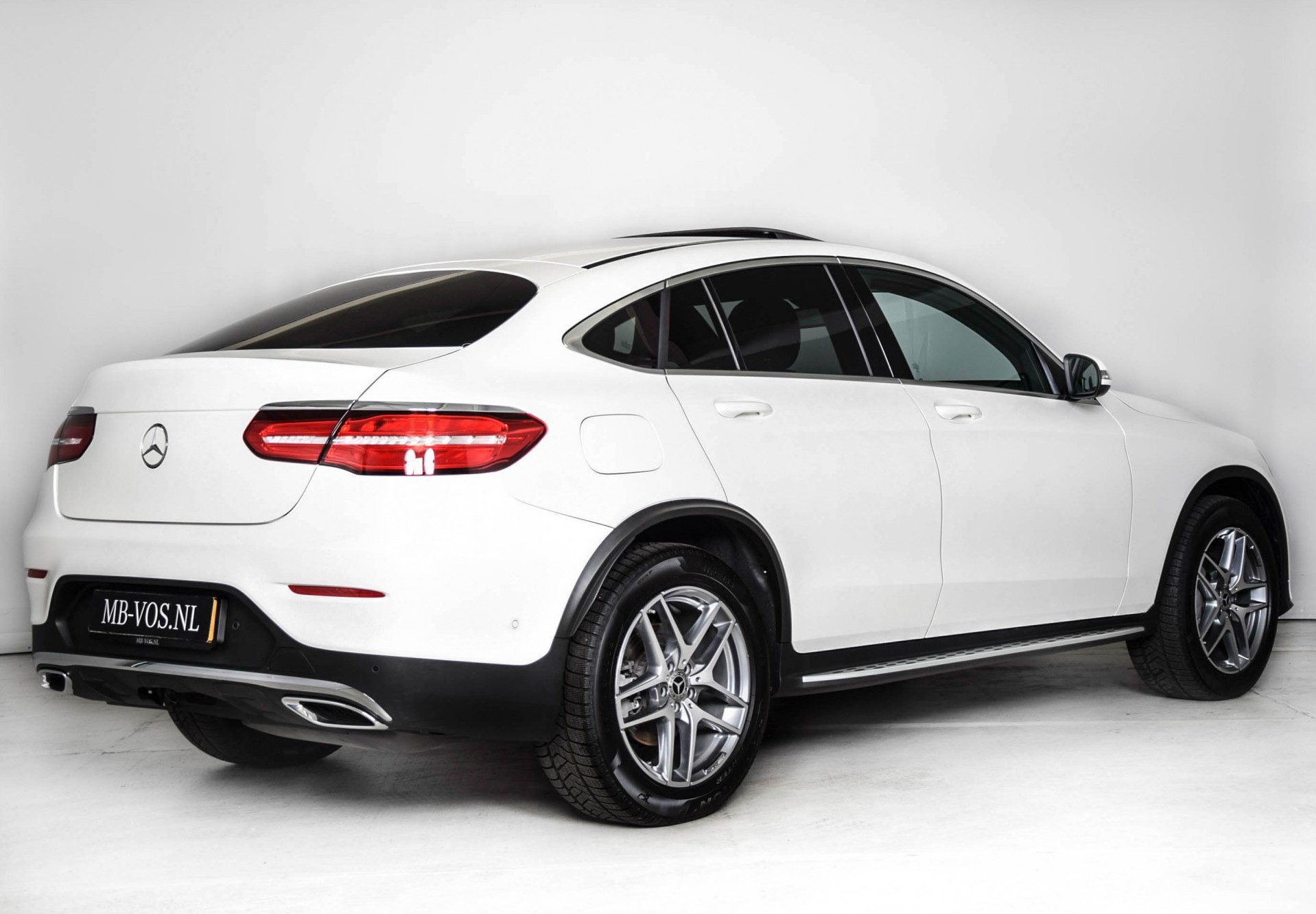 Mercedes-Benz GLC-Klasse 250d 4-M AMG coupe Distronic/Keyless/Carbon/HUD/Standkachel Aut9 Foto 2